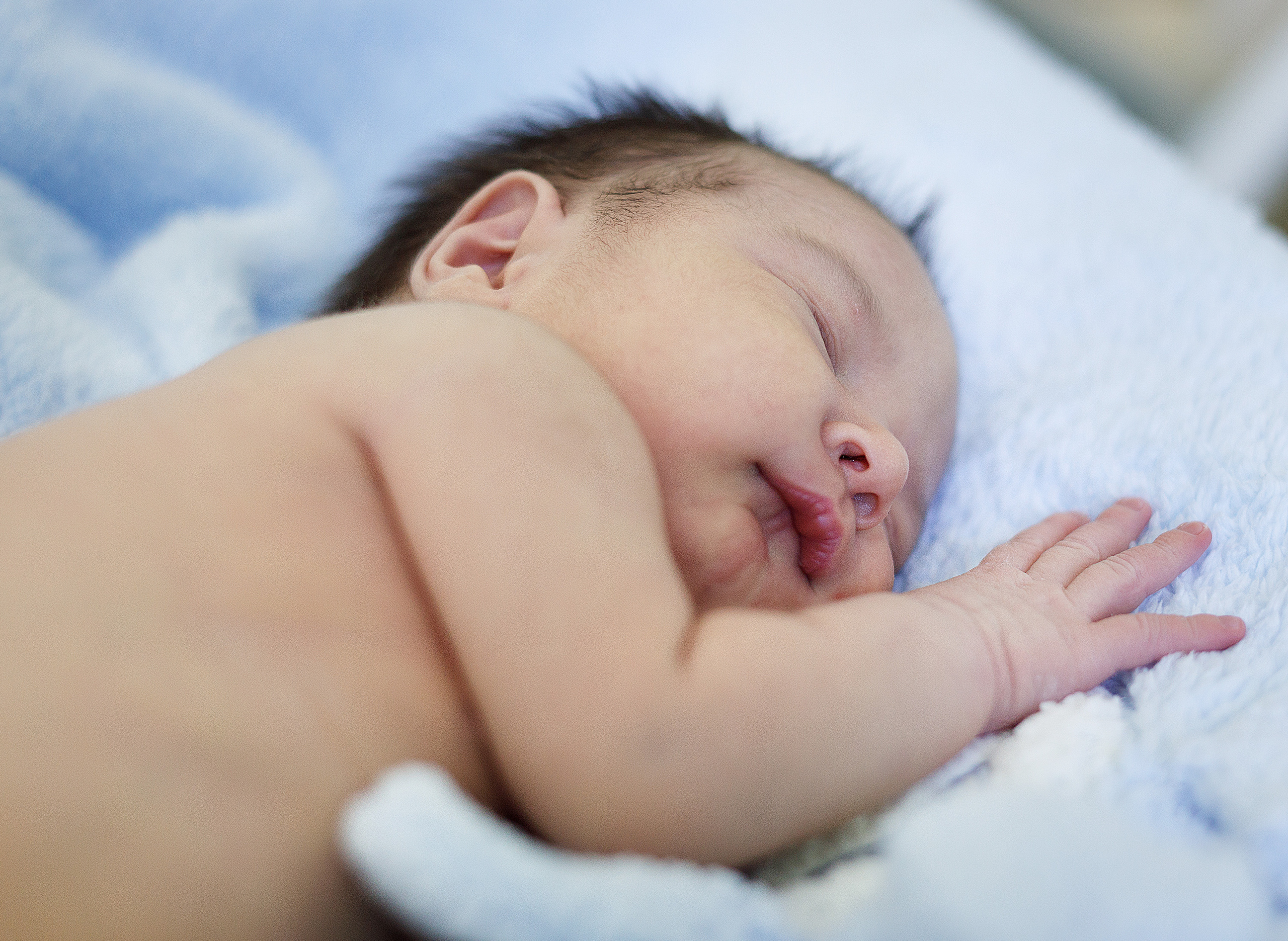 Вот такая выписка из роддома. Ньюборн без прикрас. Память на всю жизнь. Семейный, детский, репортажный фотограф в Ташкенте Елена Аллабергенова