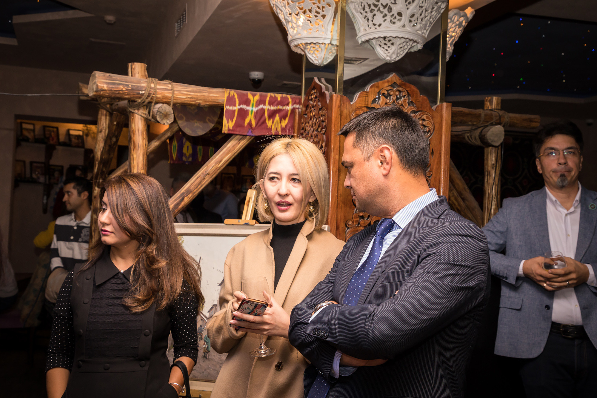 Презентация нового журнала Визит Узбекистан. Семейный, детский, репортажный фотограф в Ташкенте Елена Аллабергенова