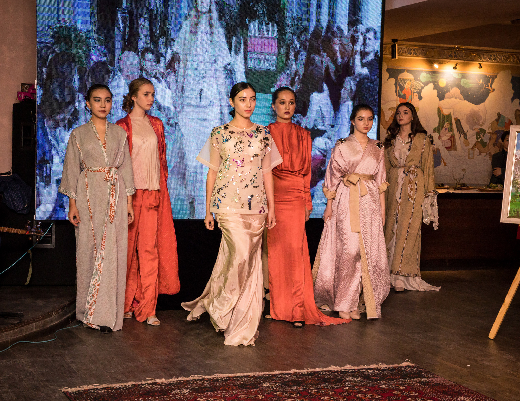 Презентация нового журнала Визит Узбекистан. Семейный, детский, репортажный фотограф в Ташкенте Елена Аллабергенова