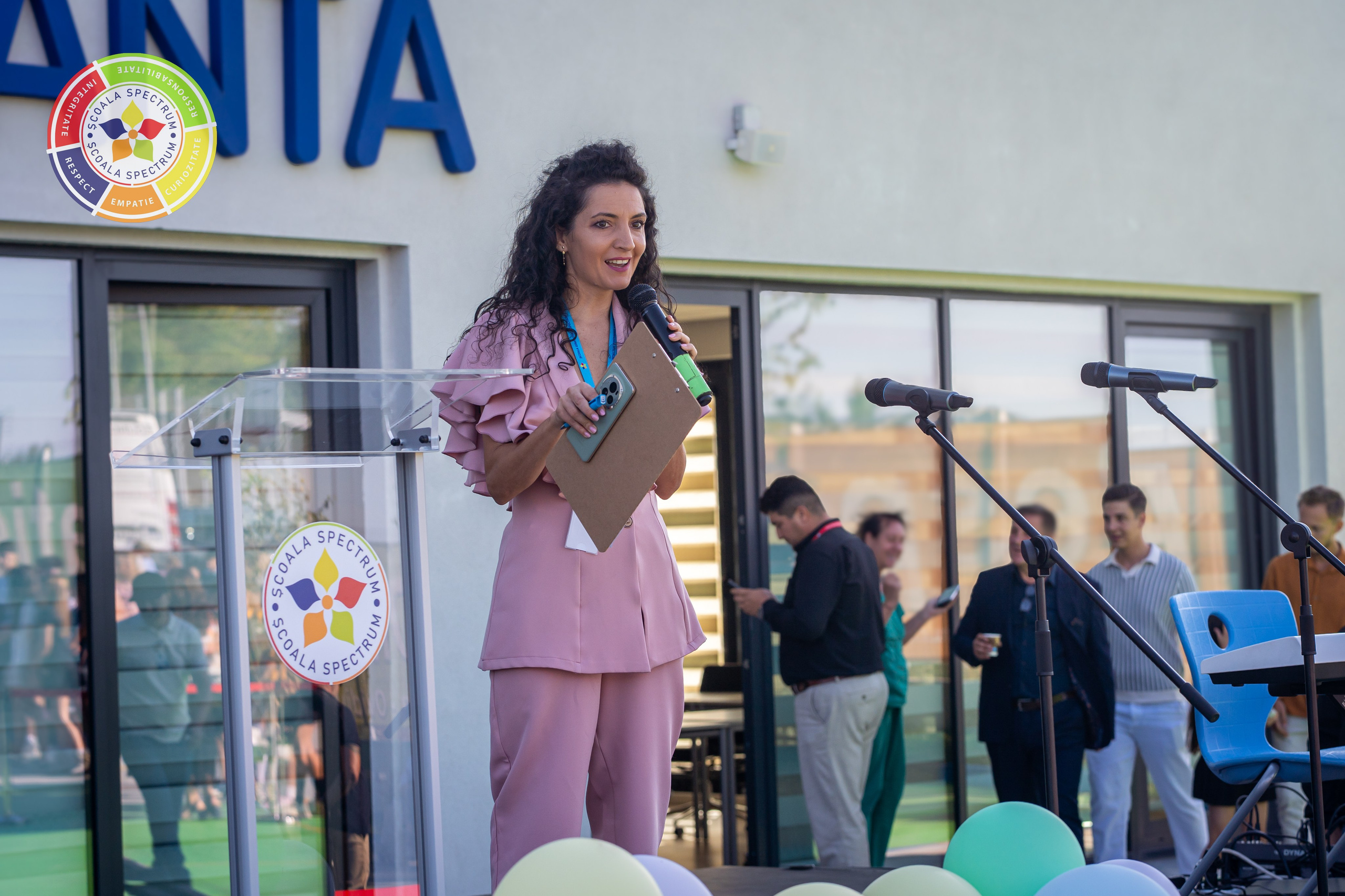 Scoala Gimnaziala Spectrum Constanta. Adelinne