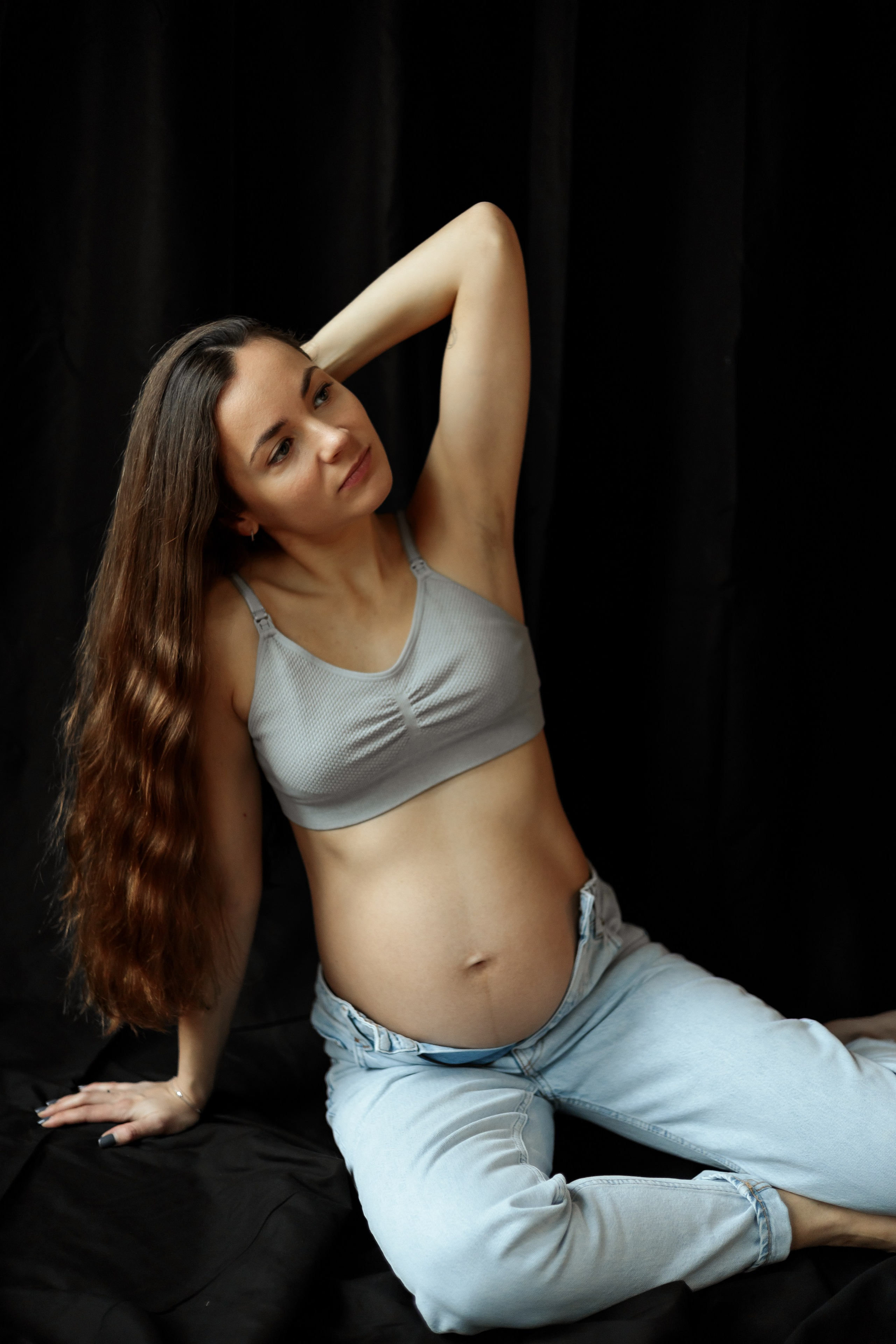 Pregnancy shooting at home. Elena Gorobets. Photographer in Zagreb