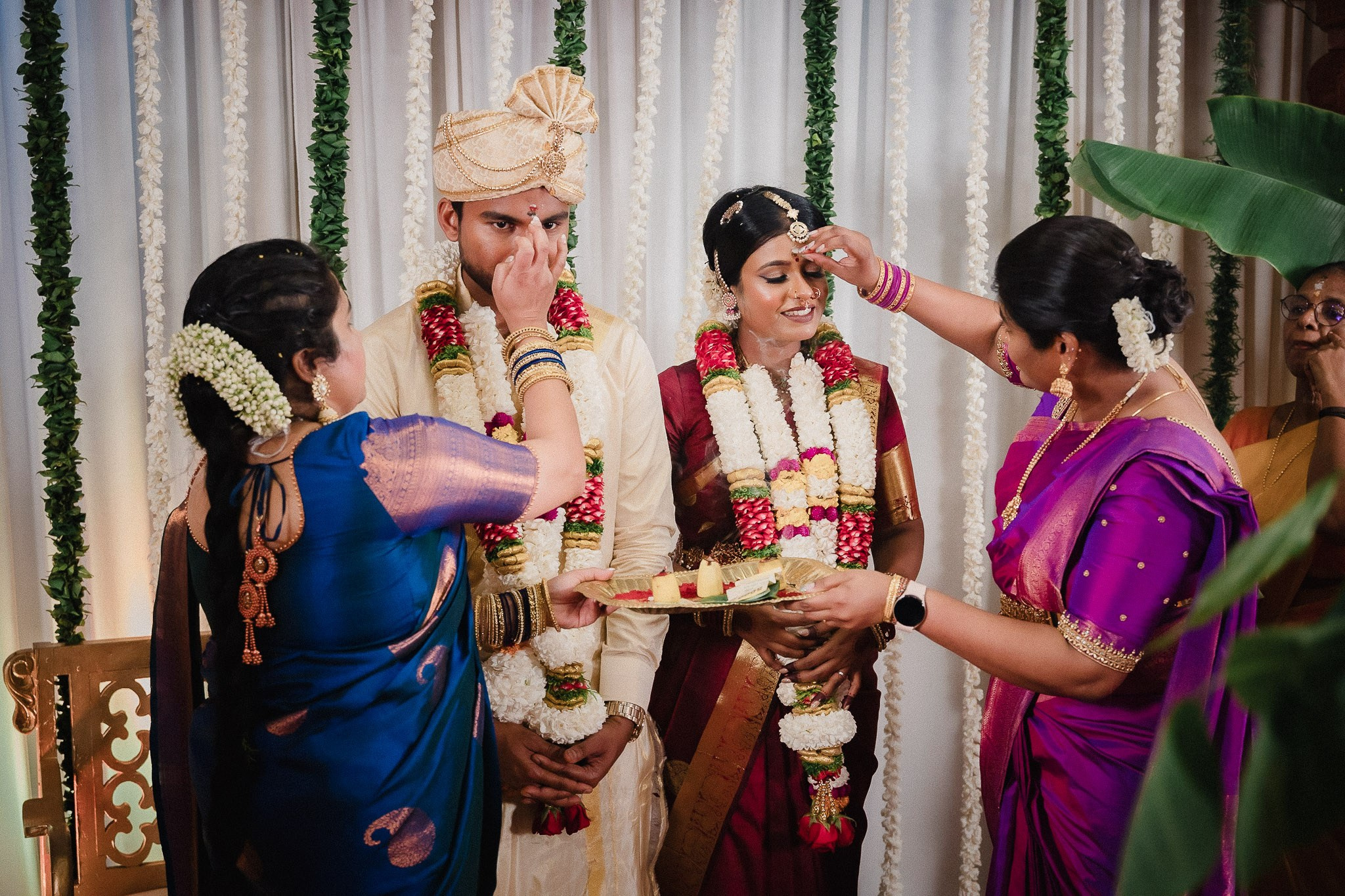 Jaffna Tamil Wedding in Colombo by Anbujawahar