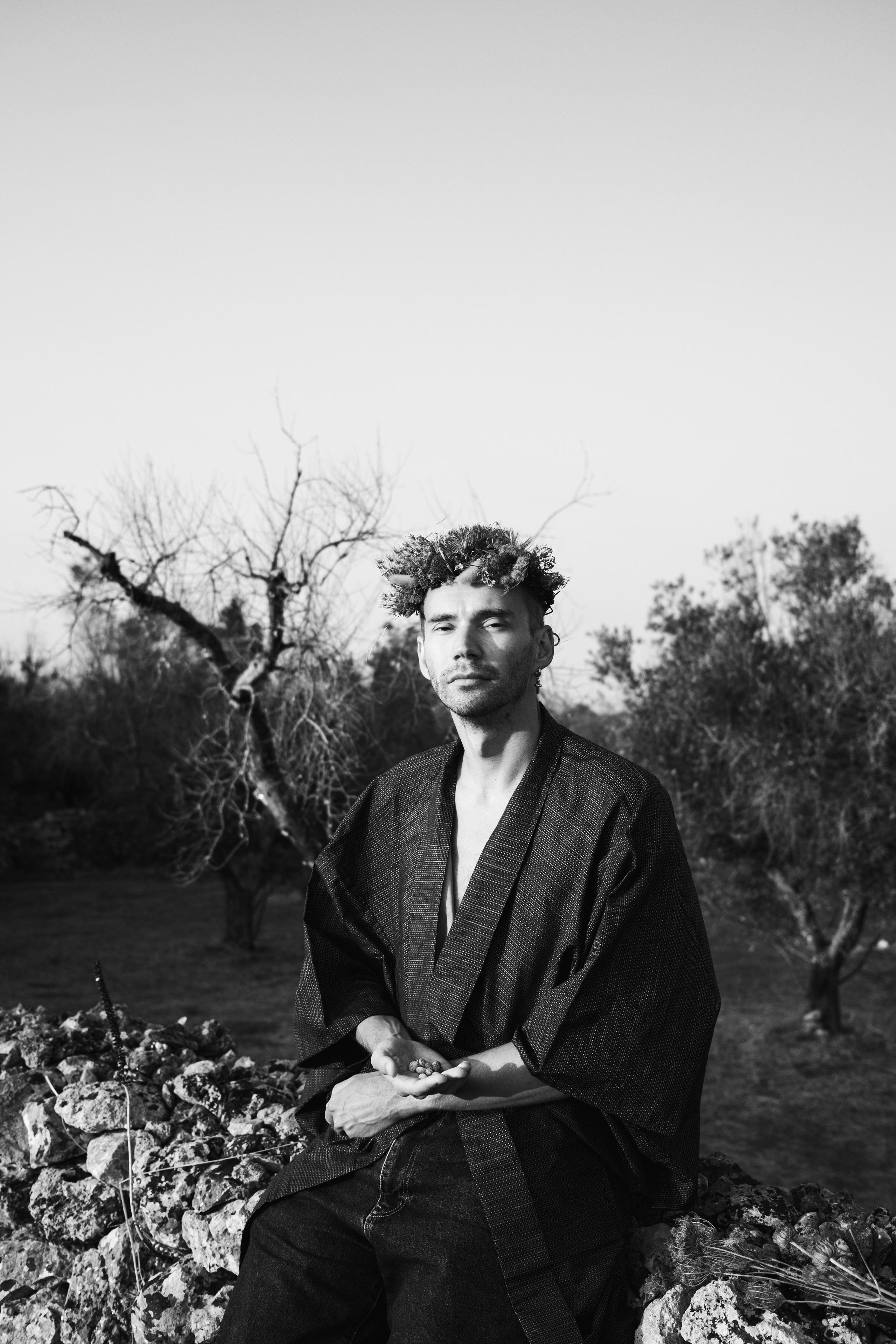 Denis in the field. Professional Photographer in Berlin — Portraits, Love Story, Events, F