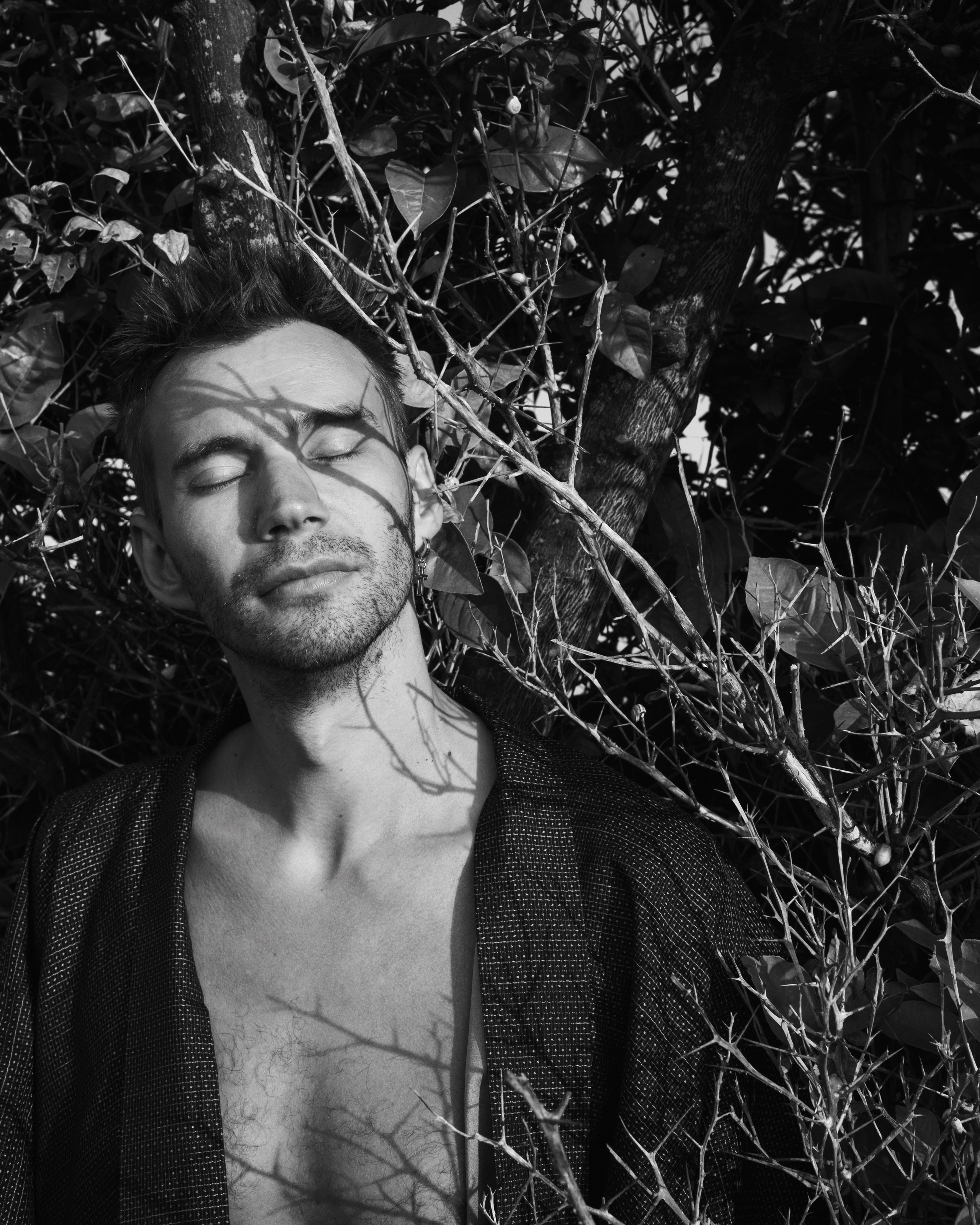 Denis in the field. Professional Photographer in Berlin — Portraits, Love Story, Events, F