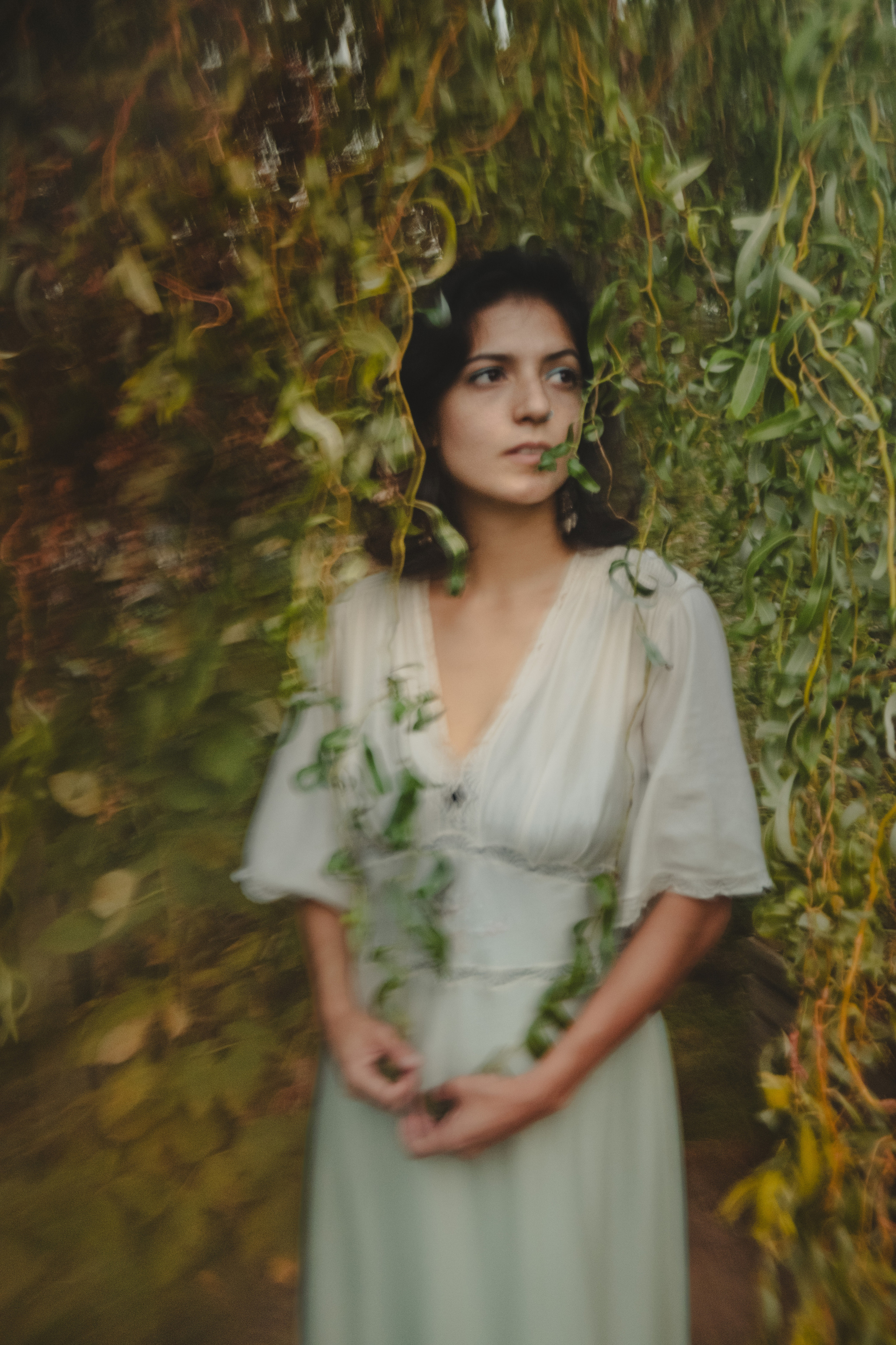 Michelle in the garden. Professional Photographer in Berlin — Portraits, Love Story, Events, F