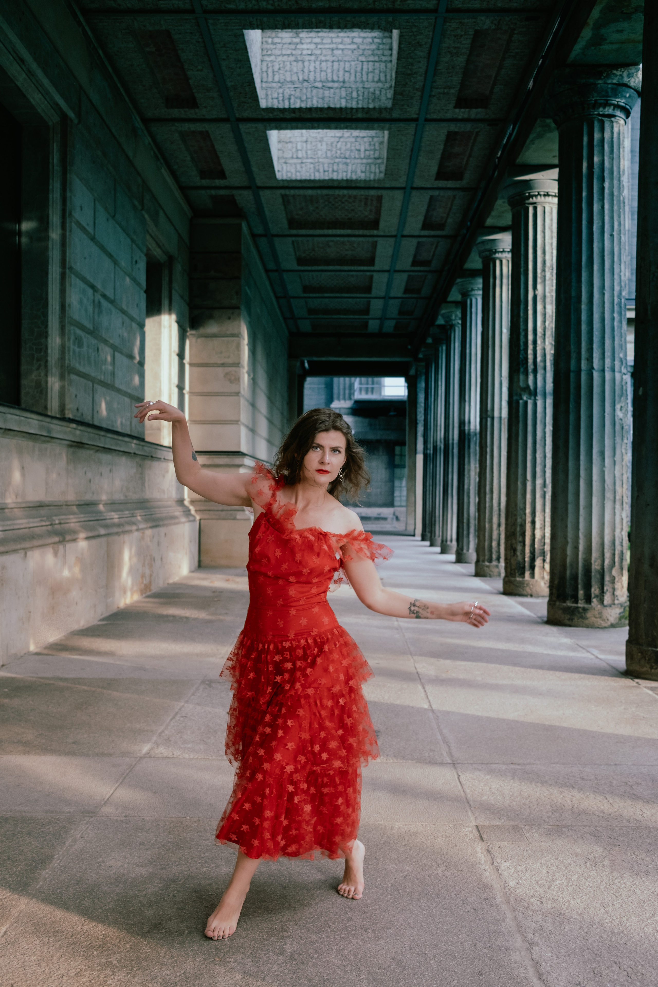 Nadja on Museumsinsel. Professional Photographer in Berlin — Portraits, Love Story, Events, F