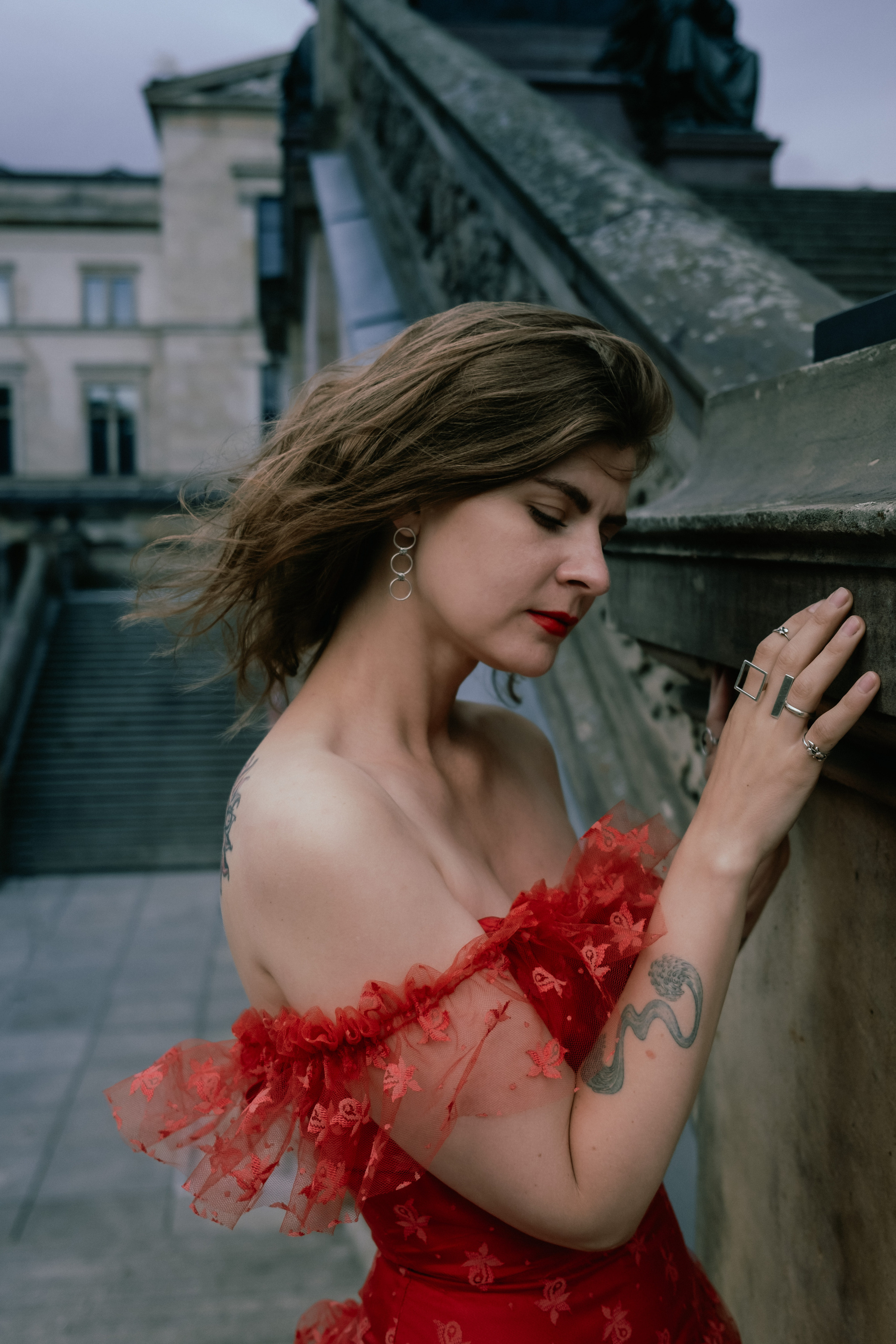 Nadja on Museumsinsel. Professional Photographer in Berlin — Portraits, Love Story, Events, F