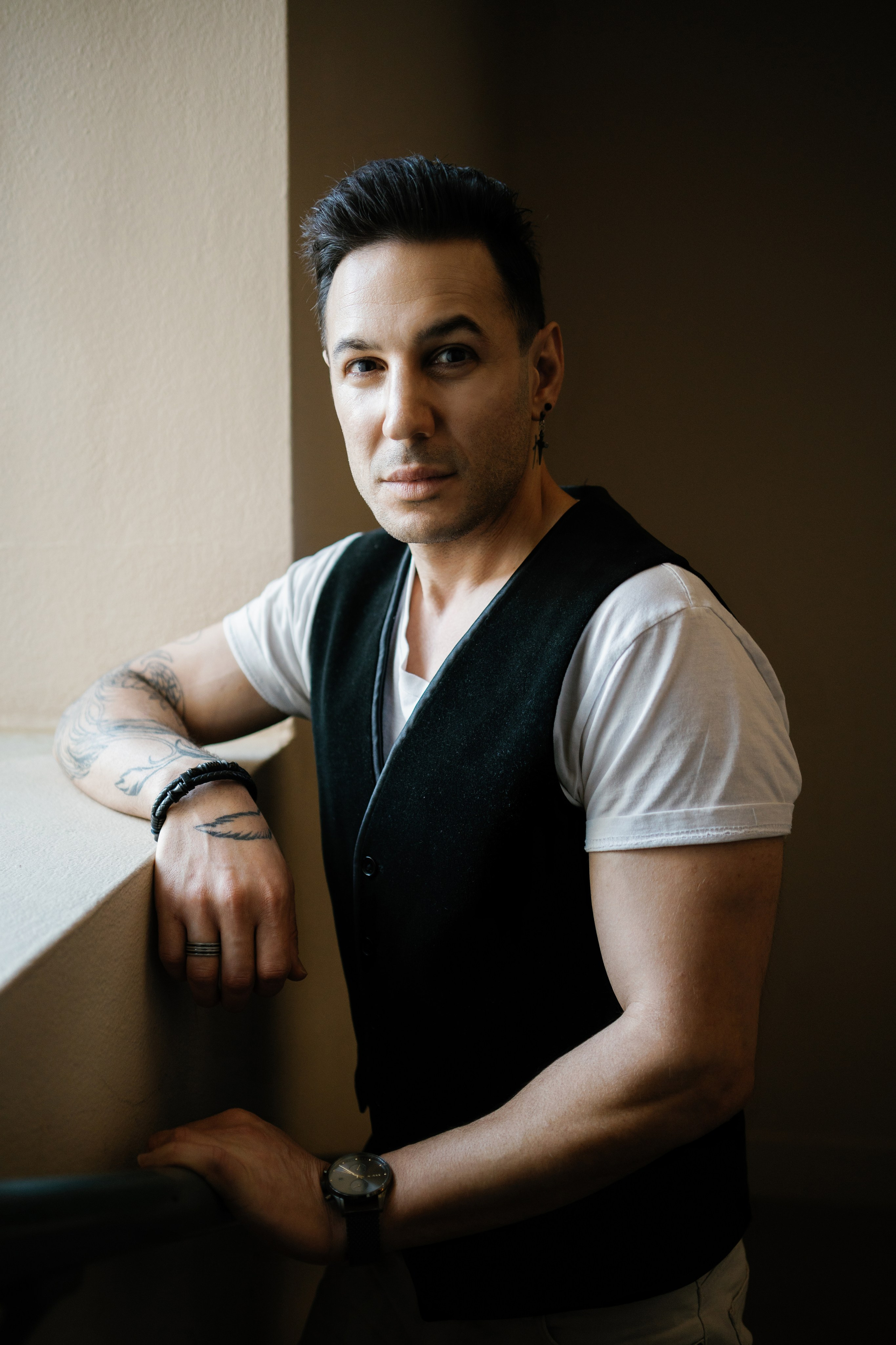 Pasadena City Hall Engagement Photoshoot, California. Wedding Photography & Videography Team in California, Los Angeles, San Francisco, San Diego and Travel