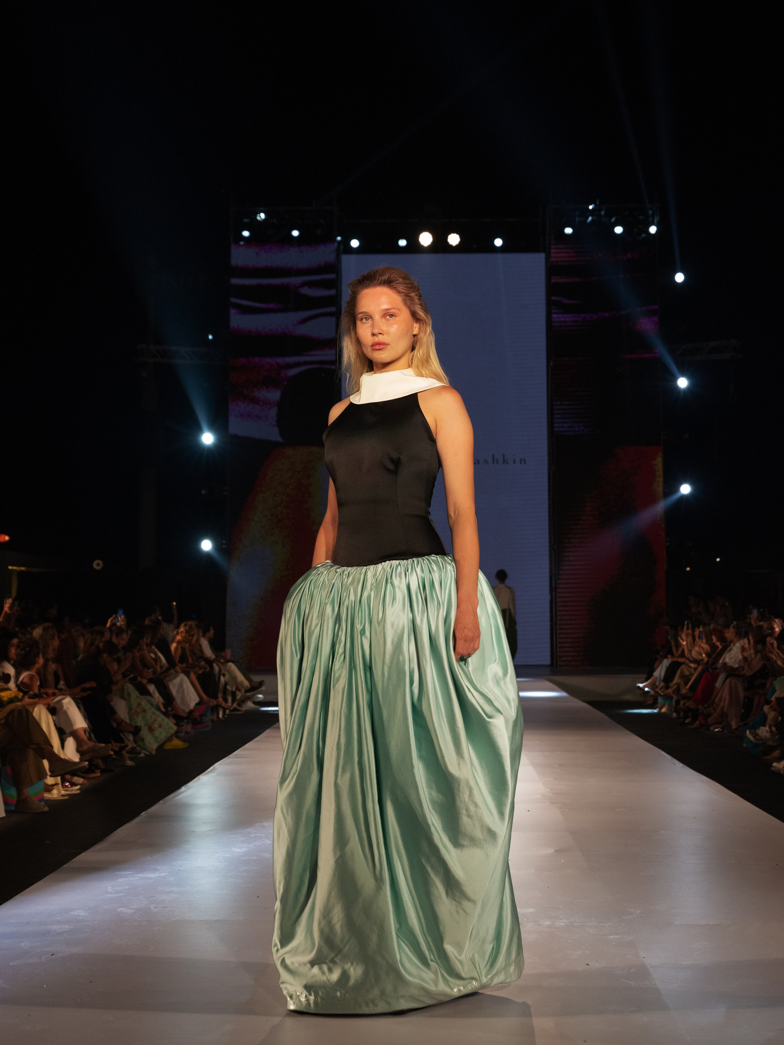 Valentin Yudashkin x AFW 2026. Фотограф Баку Тбилиси