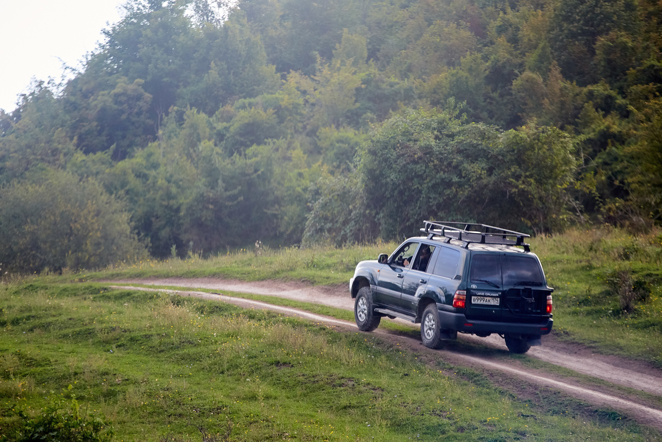 Jeeping tour. Photographer Nikita Starodubtsev Serbia, Montenegro, Georgia, Turkey