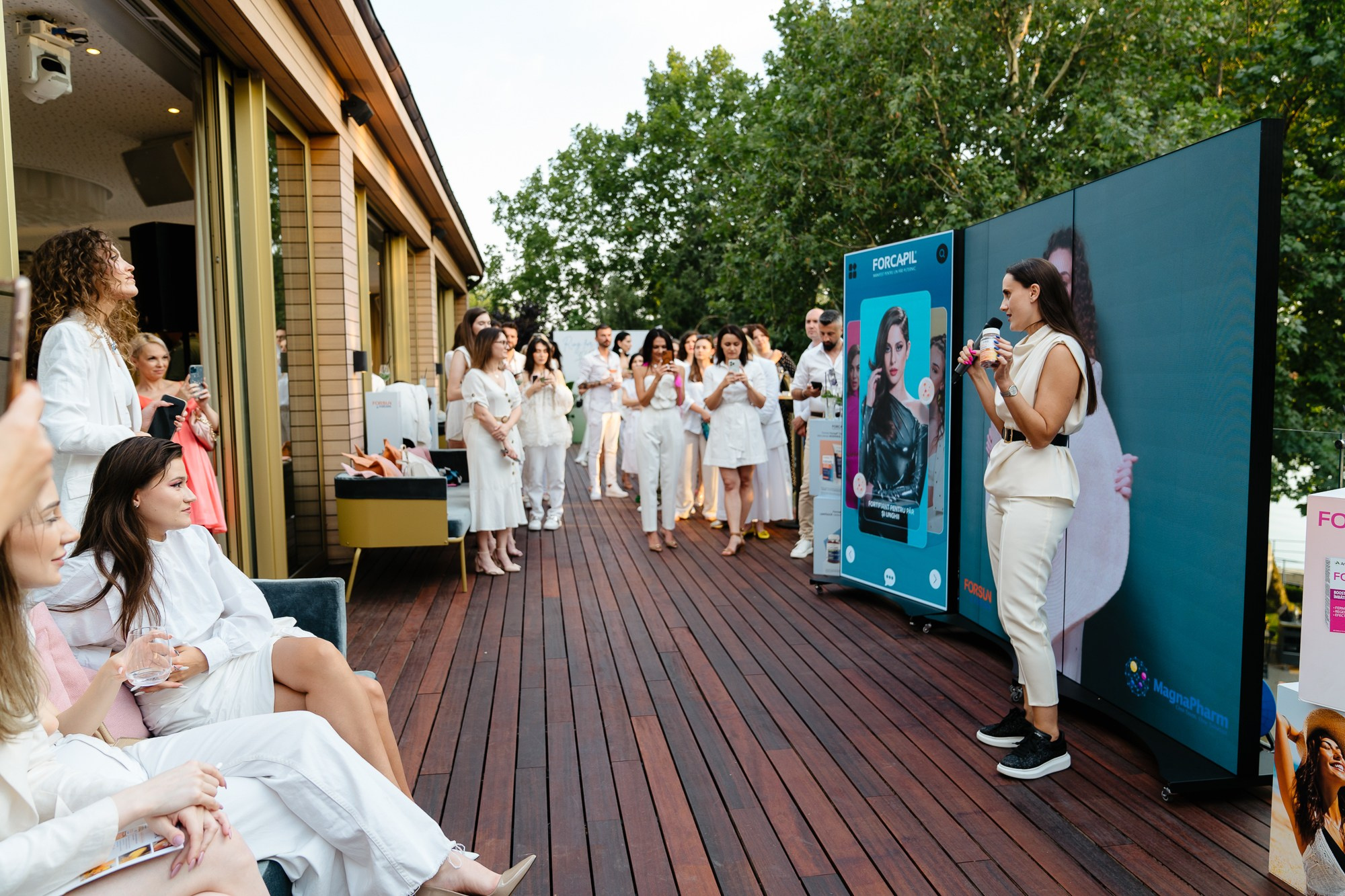 Fotografie Corporate Specializat in Lansări Produs si Serviciu. Fotograf Corporate Business