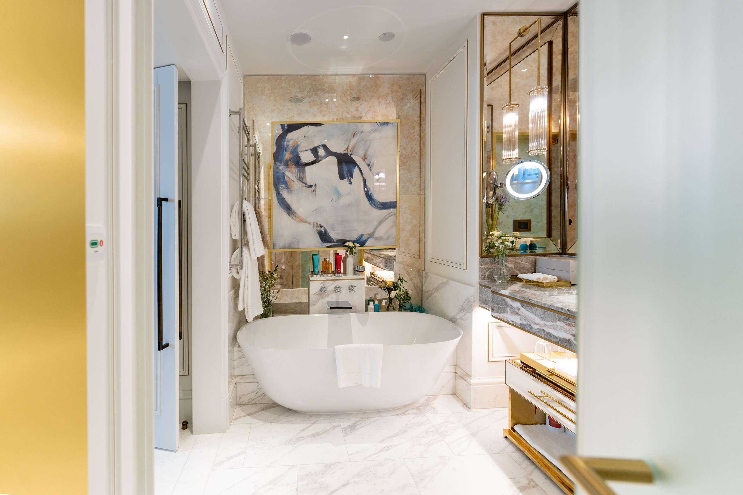 Fotografie Imobiliară Profesională | Birouri & Spații. Fotograf Corporate Business