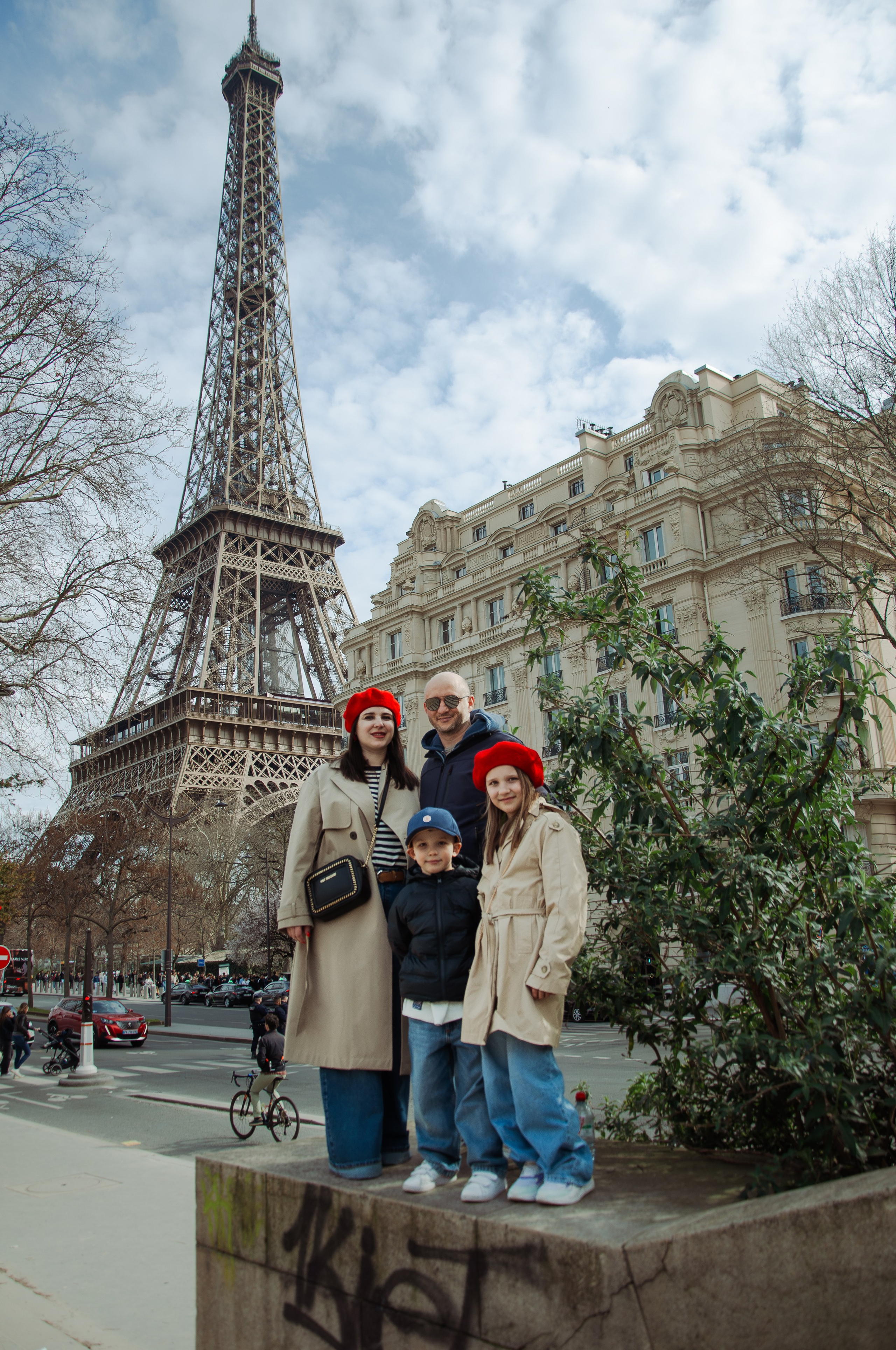 Family photoshoot. Paris photographer — Polina Osipova