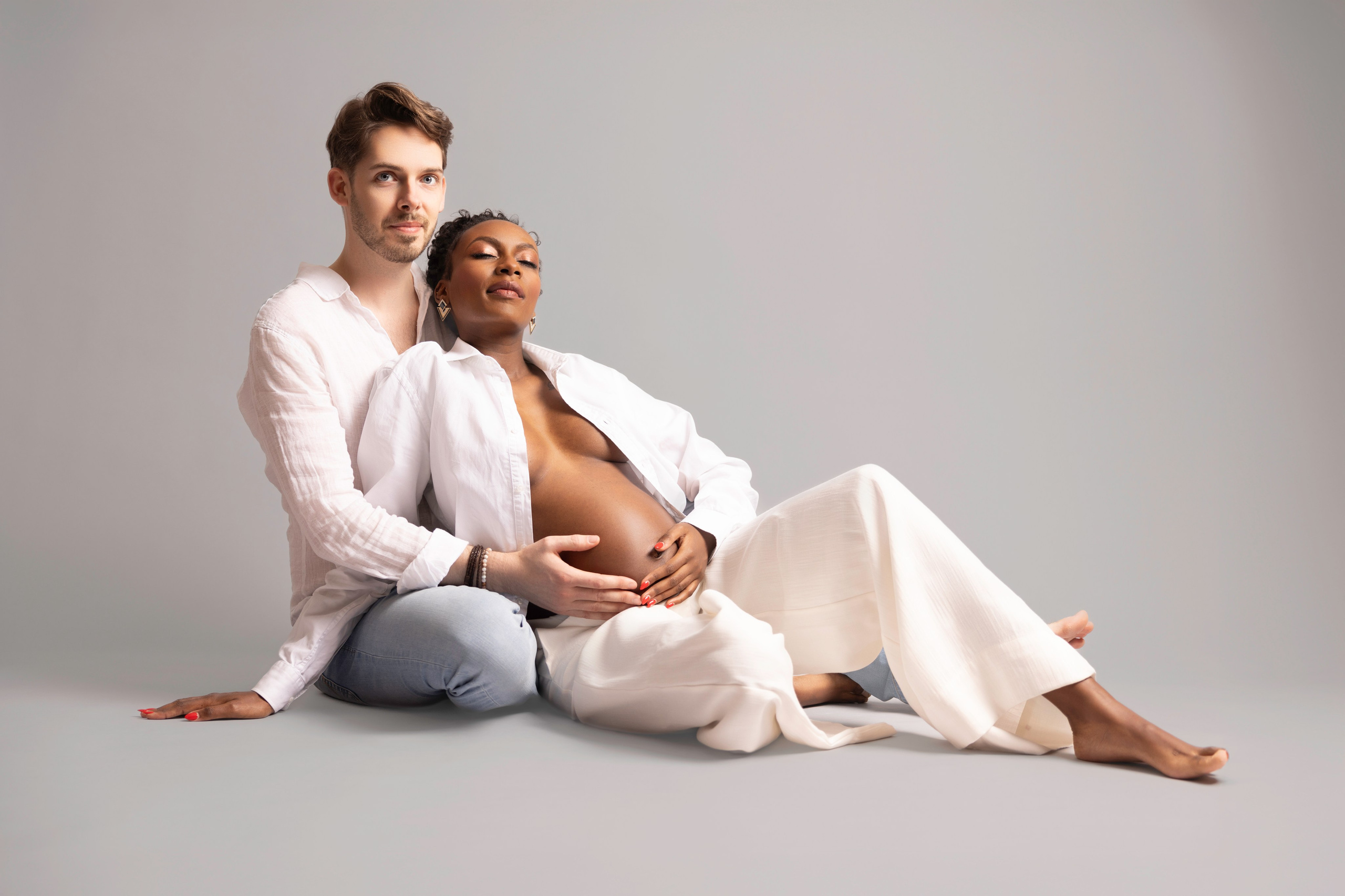 Maternity Photoshoot in Dresden — Studio & Outdoor. Family & Maternity Photographer in Dresden Tatiana Mudryak