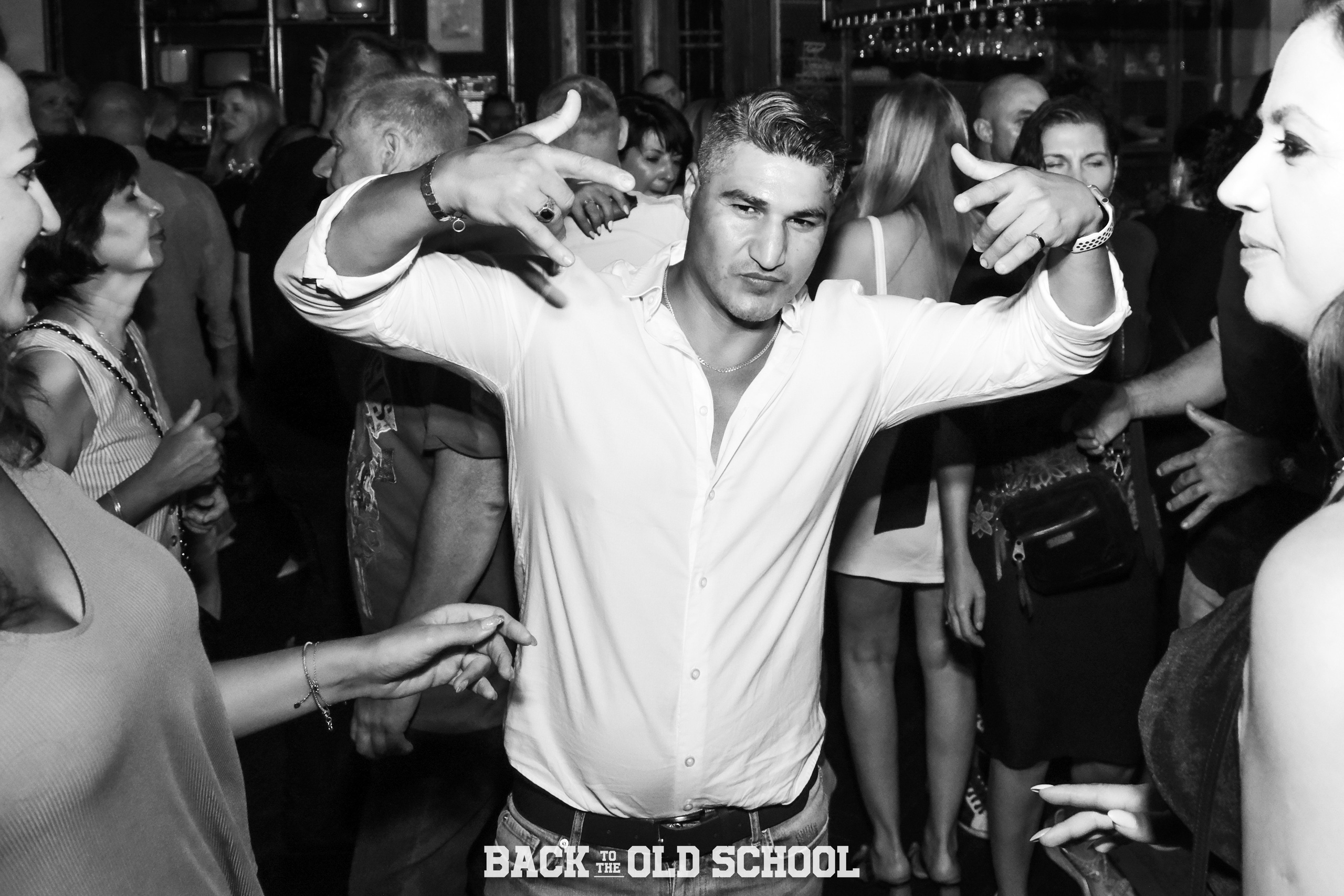 Back to the old school. Middle East Photo Agency — Photography & Event Magnets — סוכנות צילום והדפסת מגנטים לאירועים