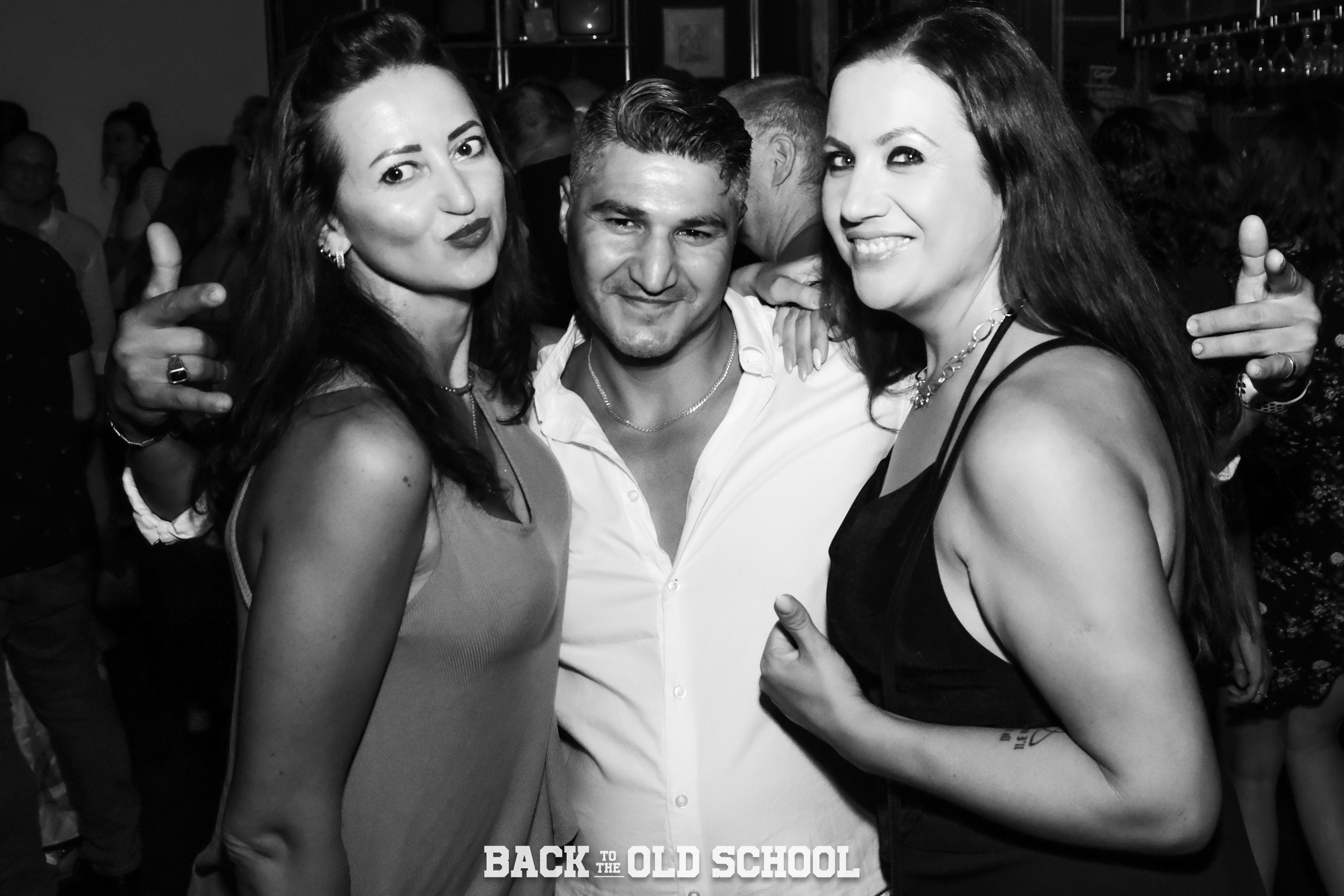 Back to the old school. Middle East Photo Agency — Photography & Event Magnets — סוכנות צילום והדפסת מגנטים לאירועים