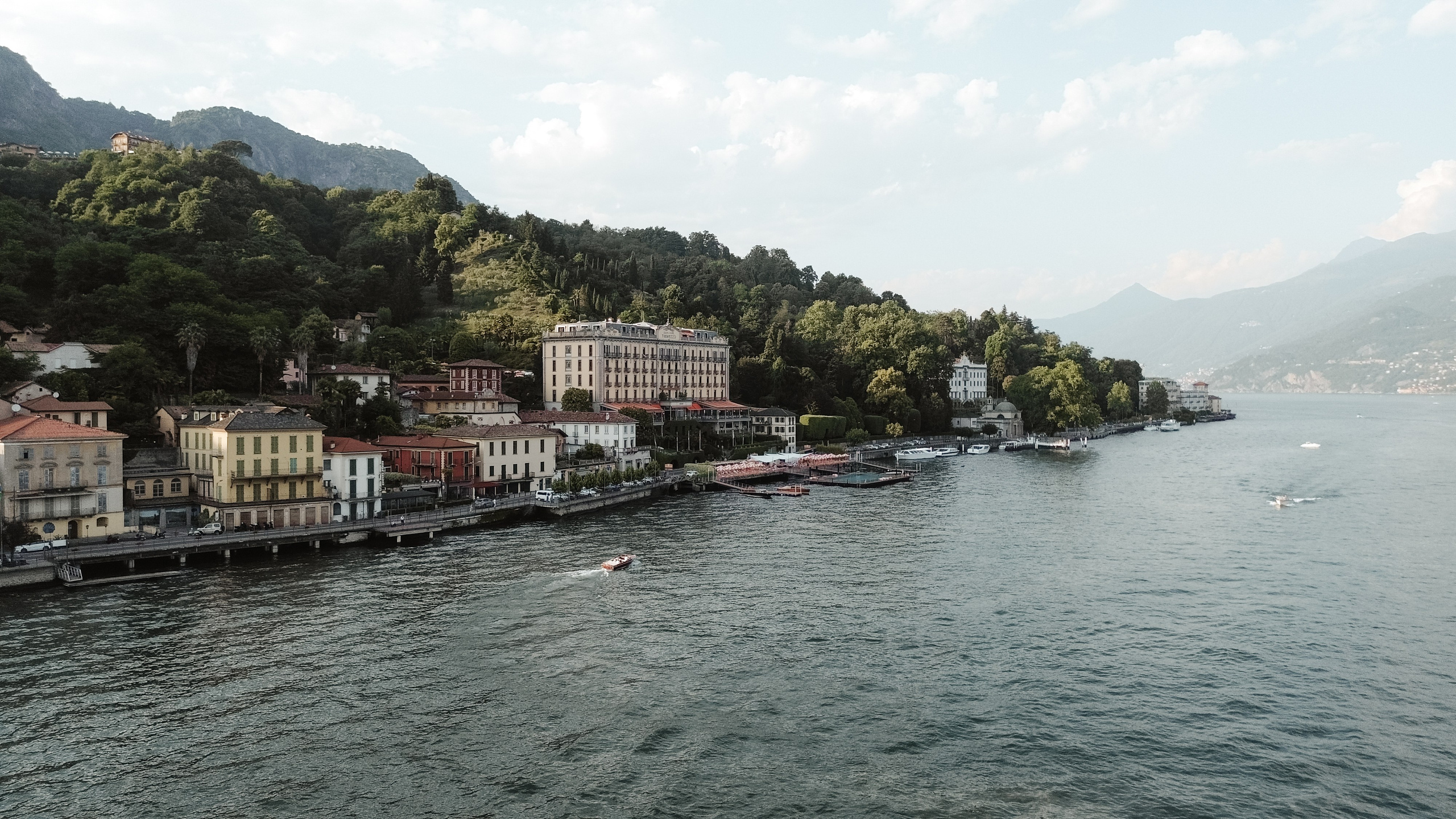 ASHLEY AND RENZO _LAKE COMO. PHOTOGRAPHER IN ITALY