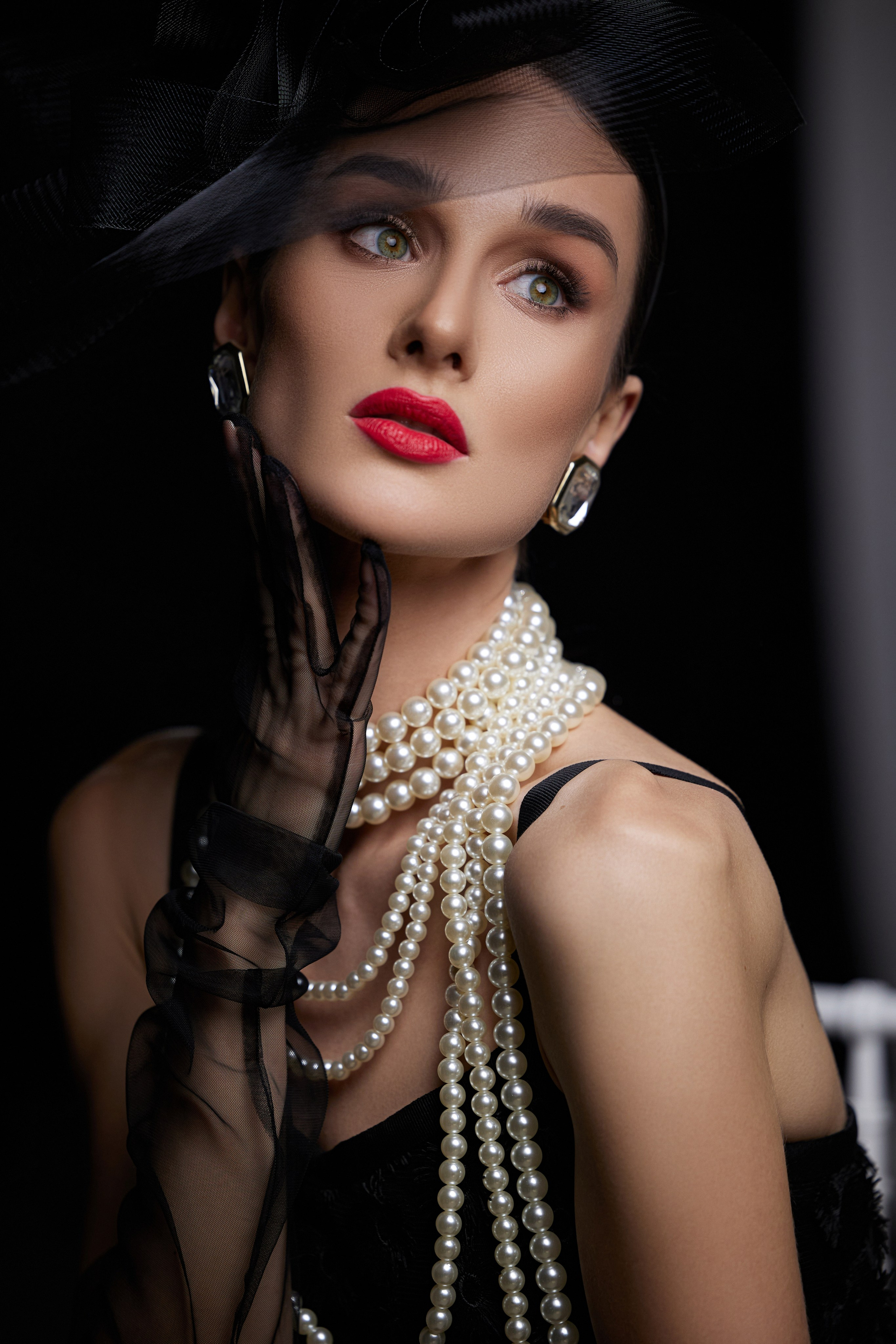 Mirela. Привет