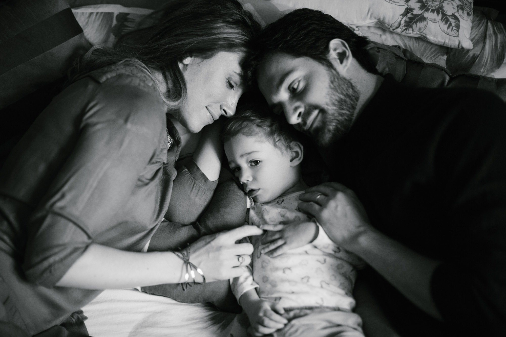 Home Photosession for couple, photographer in Munich. Inna Zaytseva Photography | Photographer in Munich | Content Creation