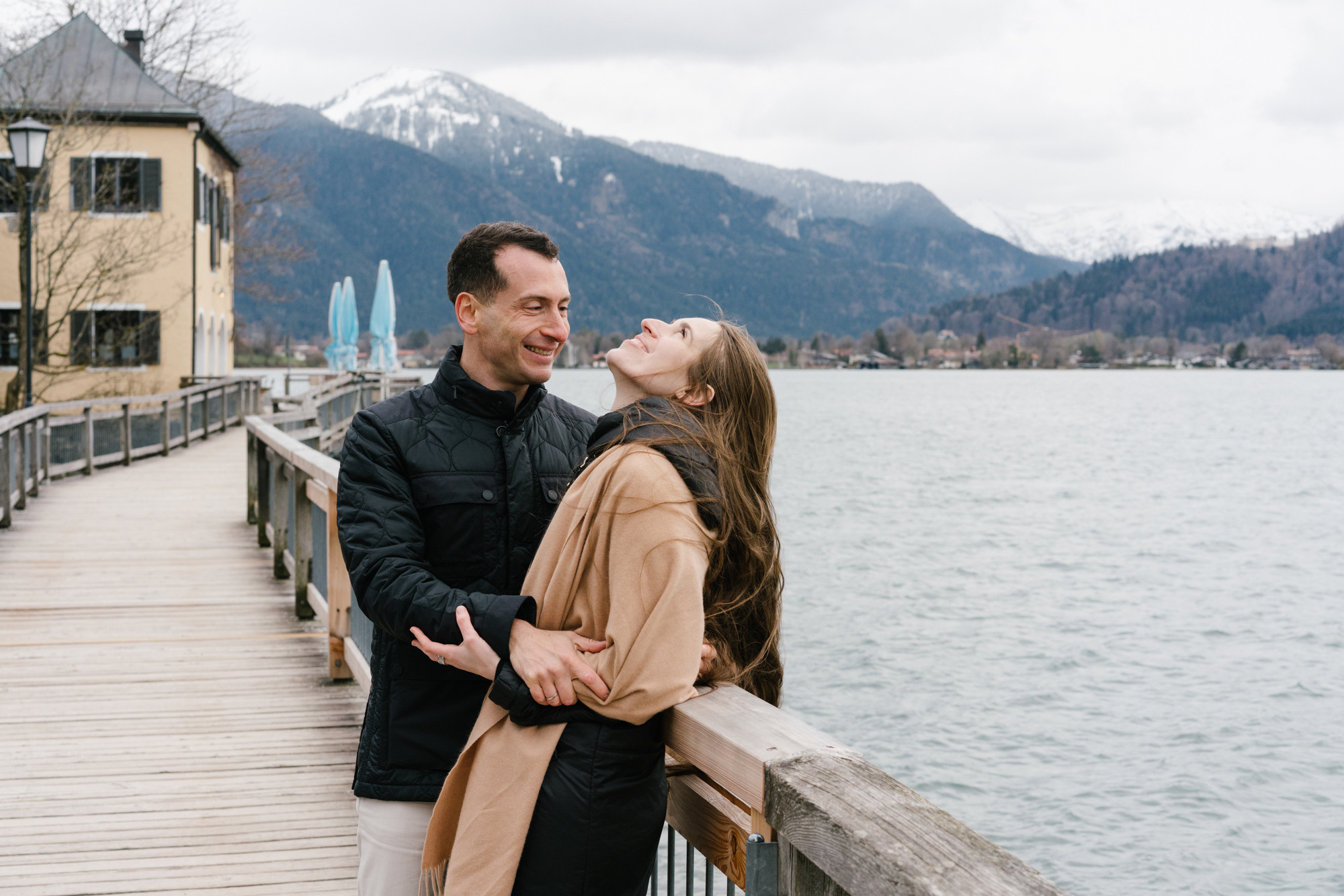 Photographer for couple or wedding photo session on Tegernsee Lake. Inna Zaytseva Photography | Photographer in Munich | Content Creation