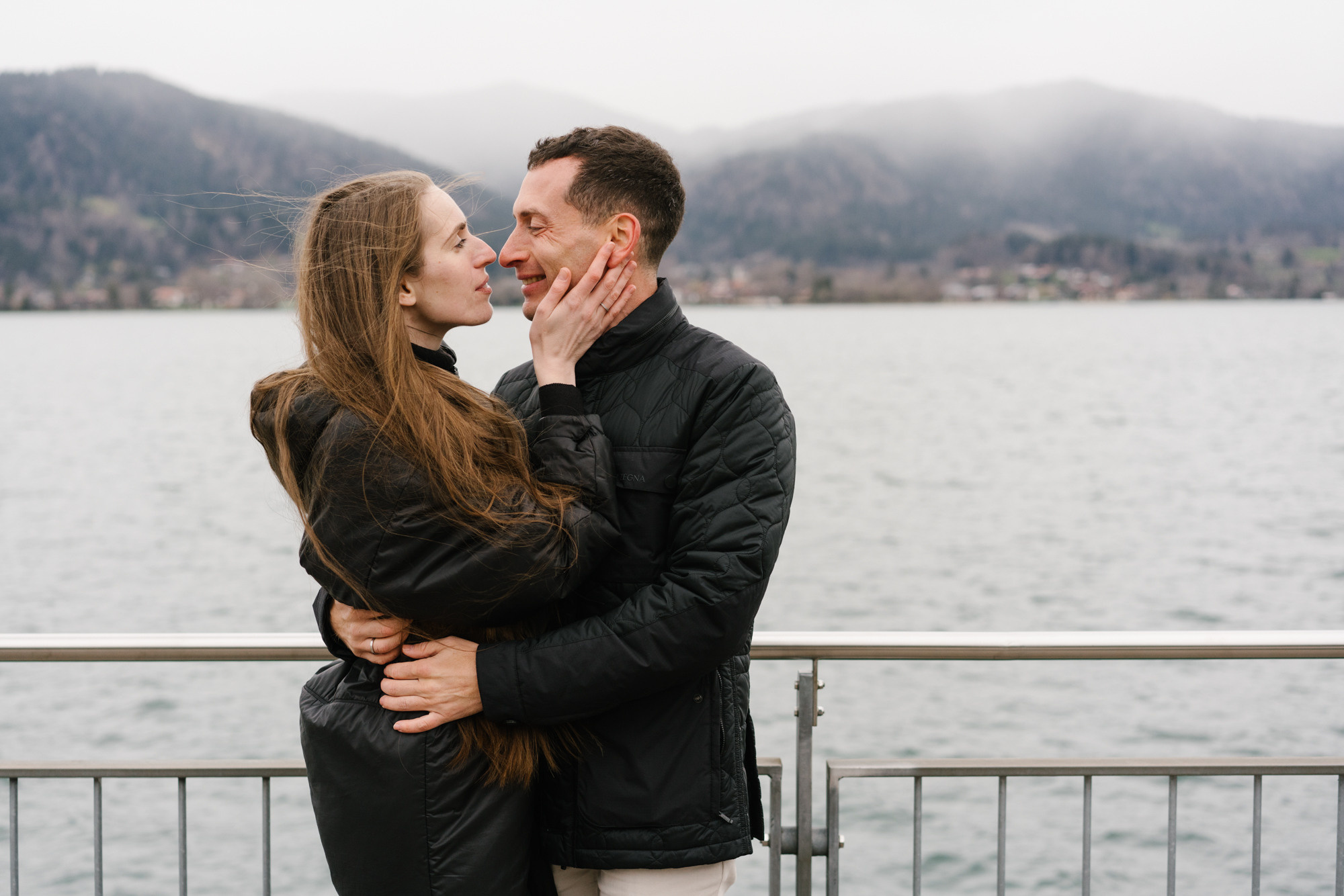 Photographer for couple or wedding photo session on Tegernsee Lake. Inna Zaytseva Photography | Photographer in Munich | Content Creation