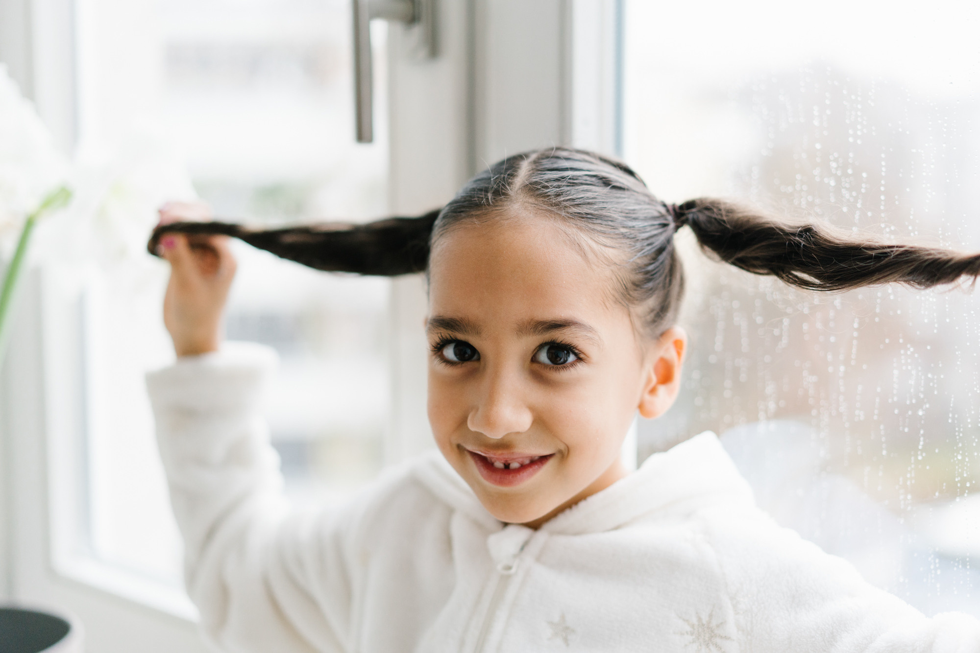Familienfotograf für Familienfotosession in München zu Weihnachten. Inna Zaytseva Photography | Fotografin in München | Content Creation