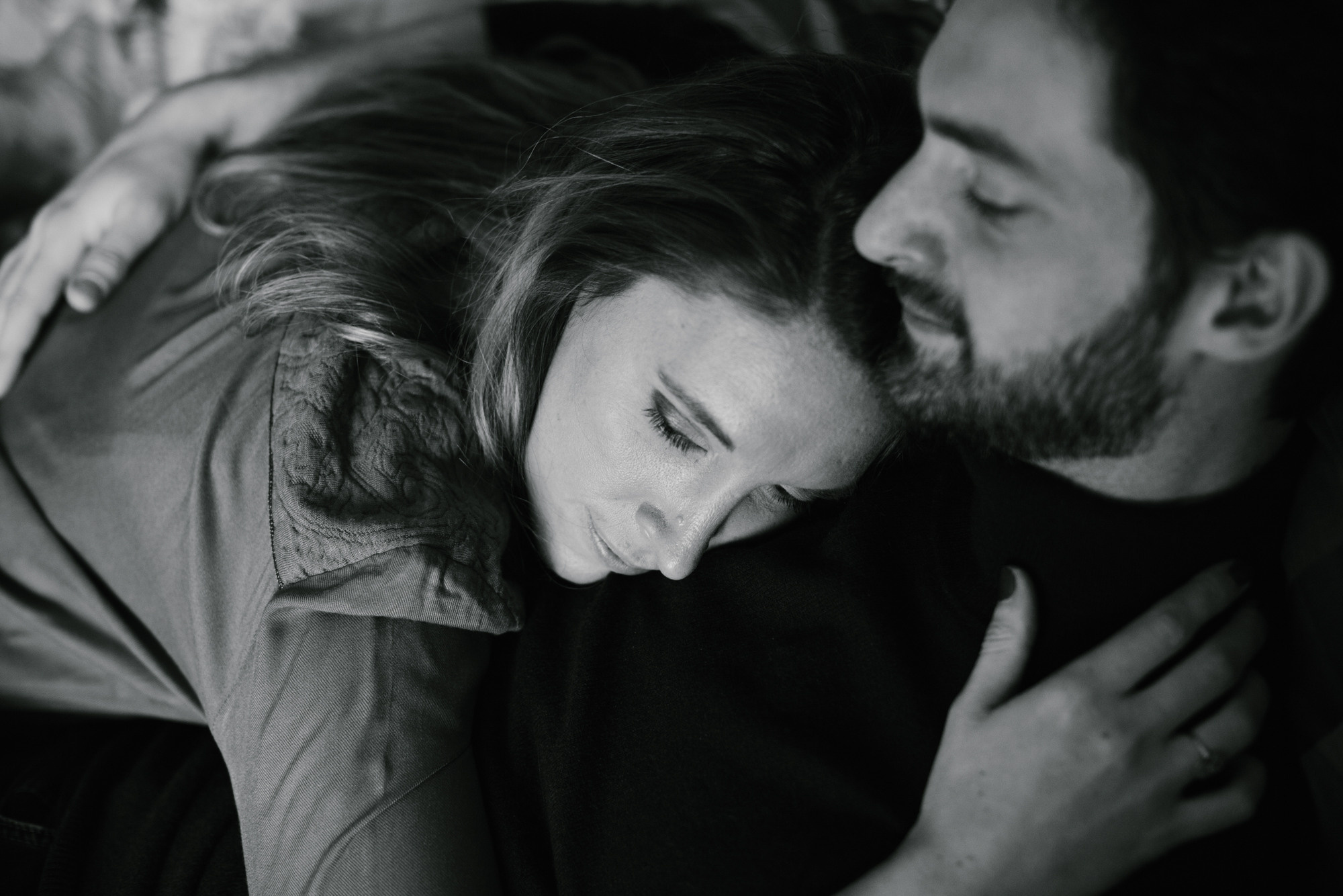 Home Photosession for couple, photographer in Munich. Inna Zaytseva Photography | Photographer in Munich | Content Creation