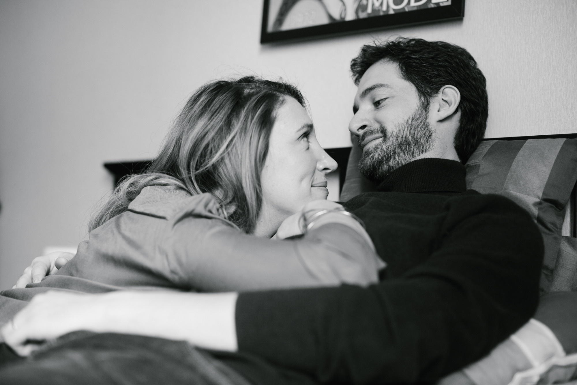 Home Photosession for couple, photographer in Munich. Inna Zaytseva Photography | Photographer in Munich | Content Creation