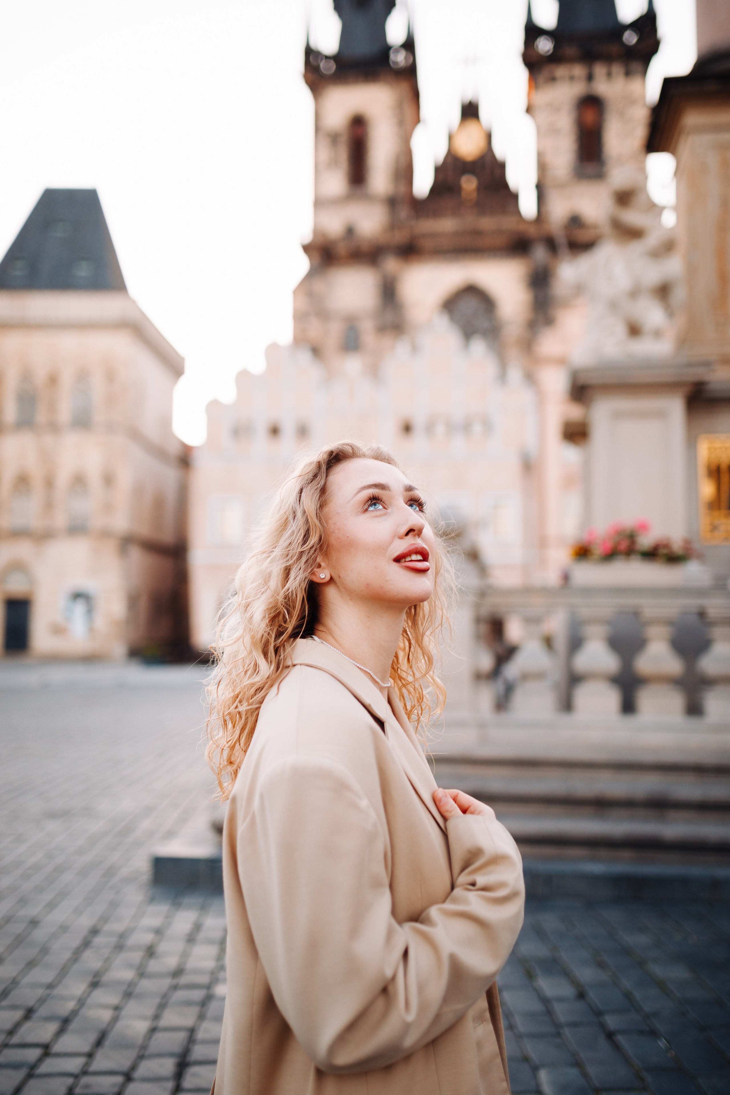 Alexandra. Photographer in Prague for tourists