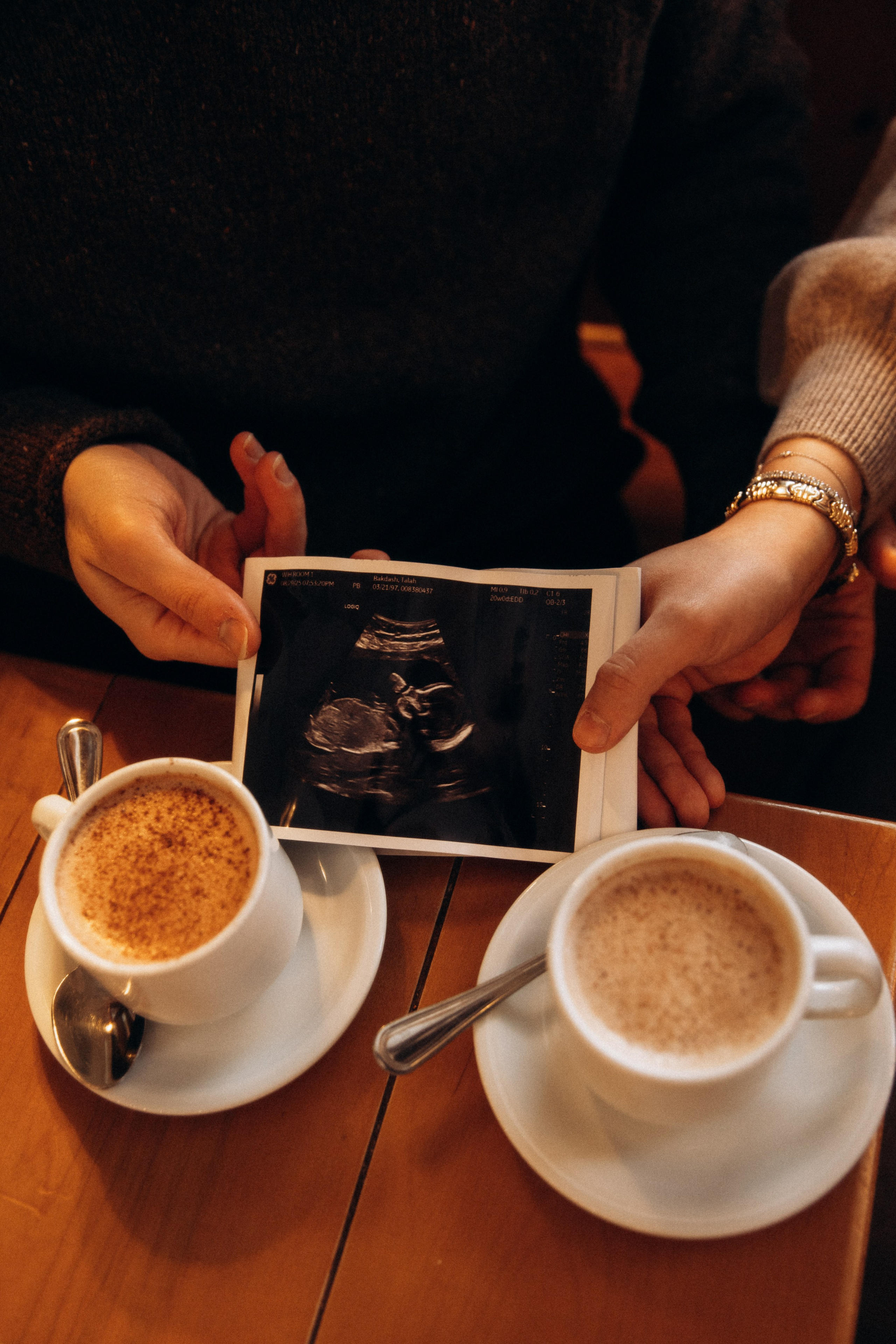 Winter Pregnancy Photoshoot | Bacon Hill, Boston