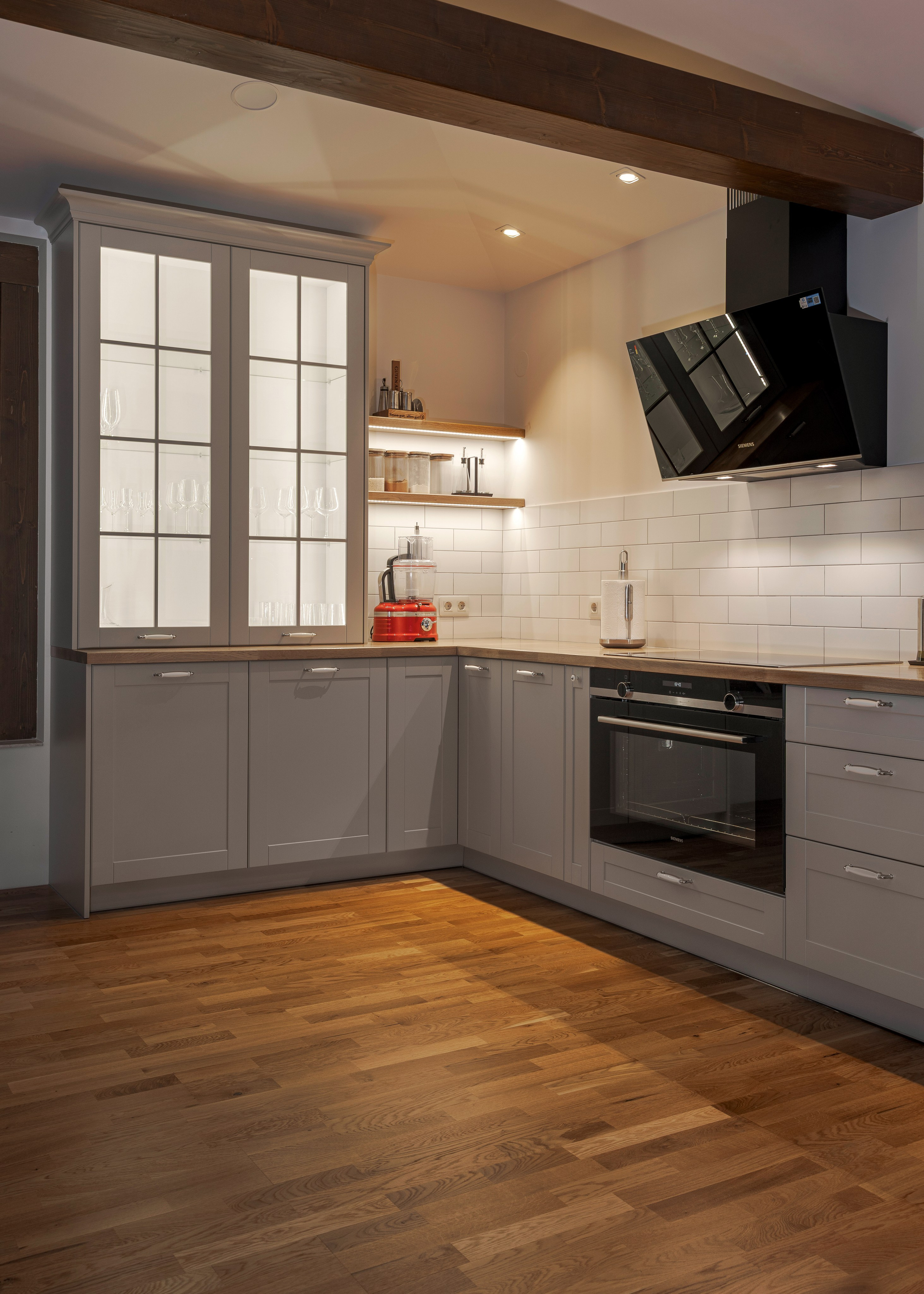 Кухня бижу от мебели Русев. Професионален фотограф в Пловдив и областта