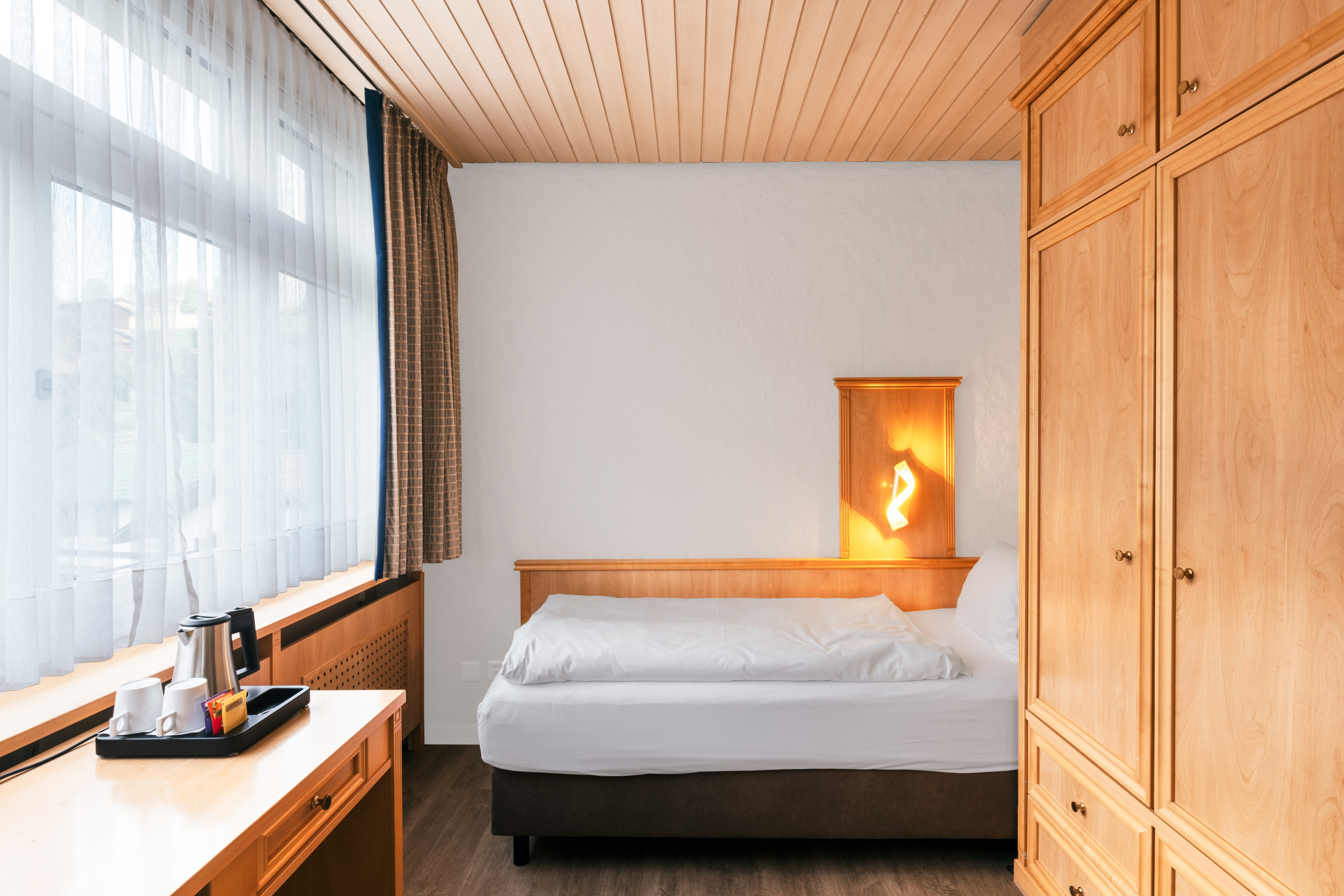 Hotel Kreuz Post, GRINDELWALD, Kt. BERN. Hallo! Ich bin Elena und arbeite als Immobilienfotografin