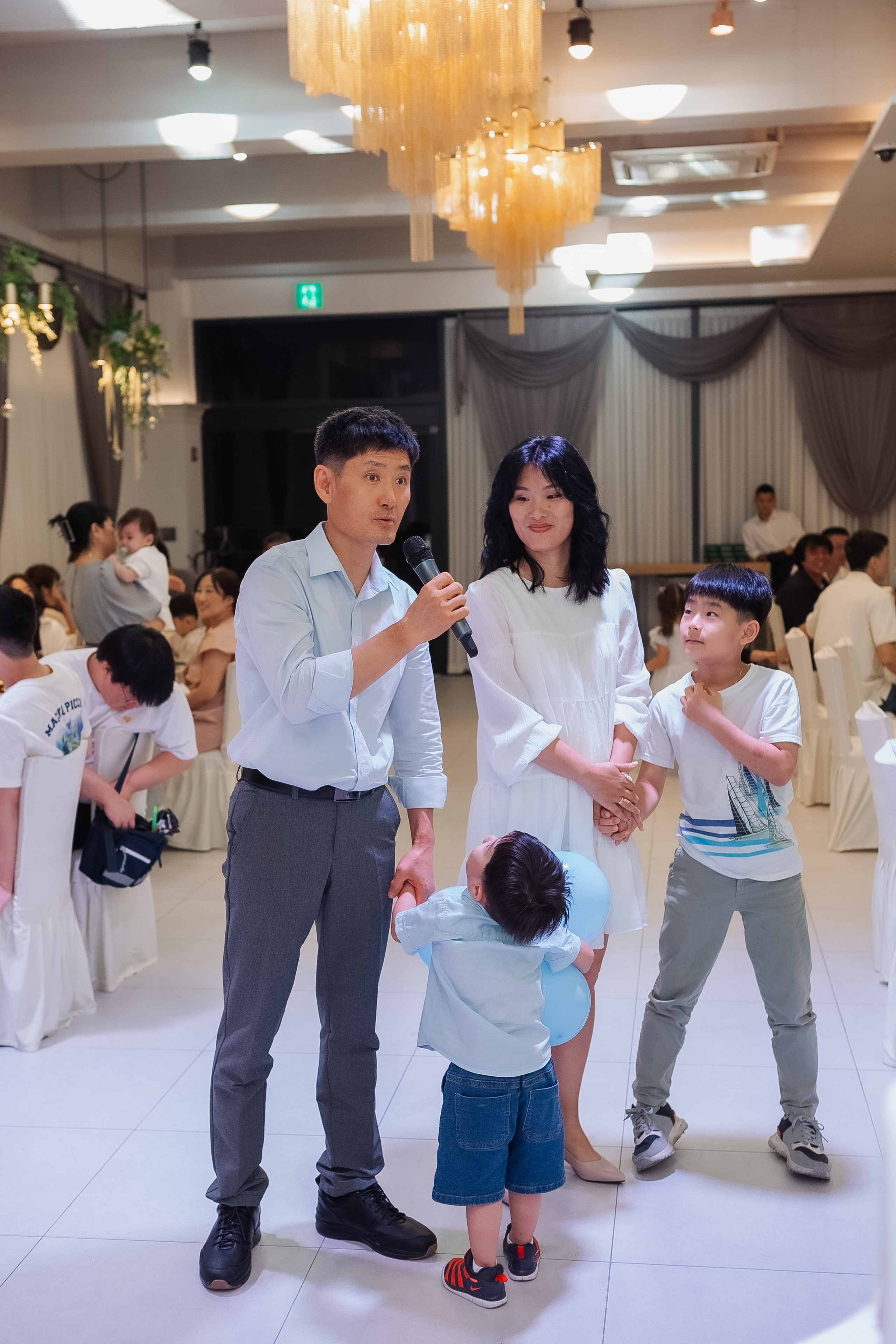 Тео дома и в ресторане. Фотограф беременности, ньюборн и годовасиков в Корее Жанна Хан