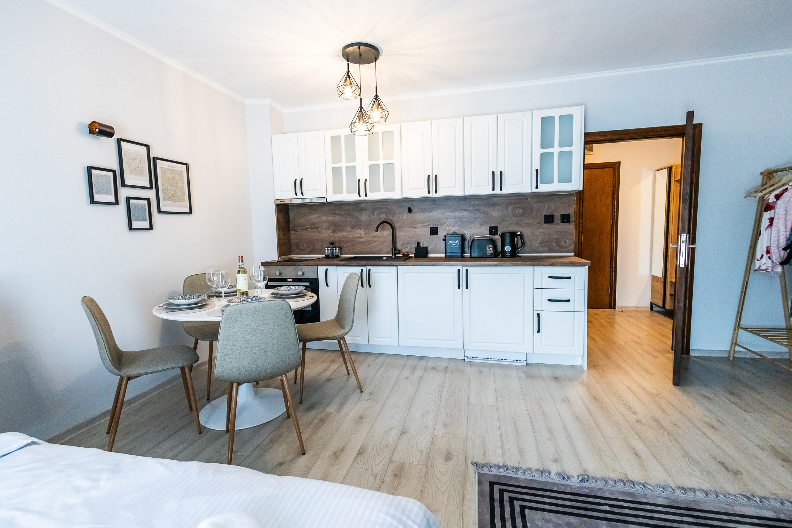 Хотел. Фотограф Ирина Йотова