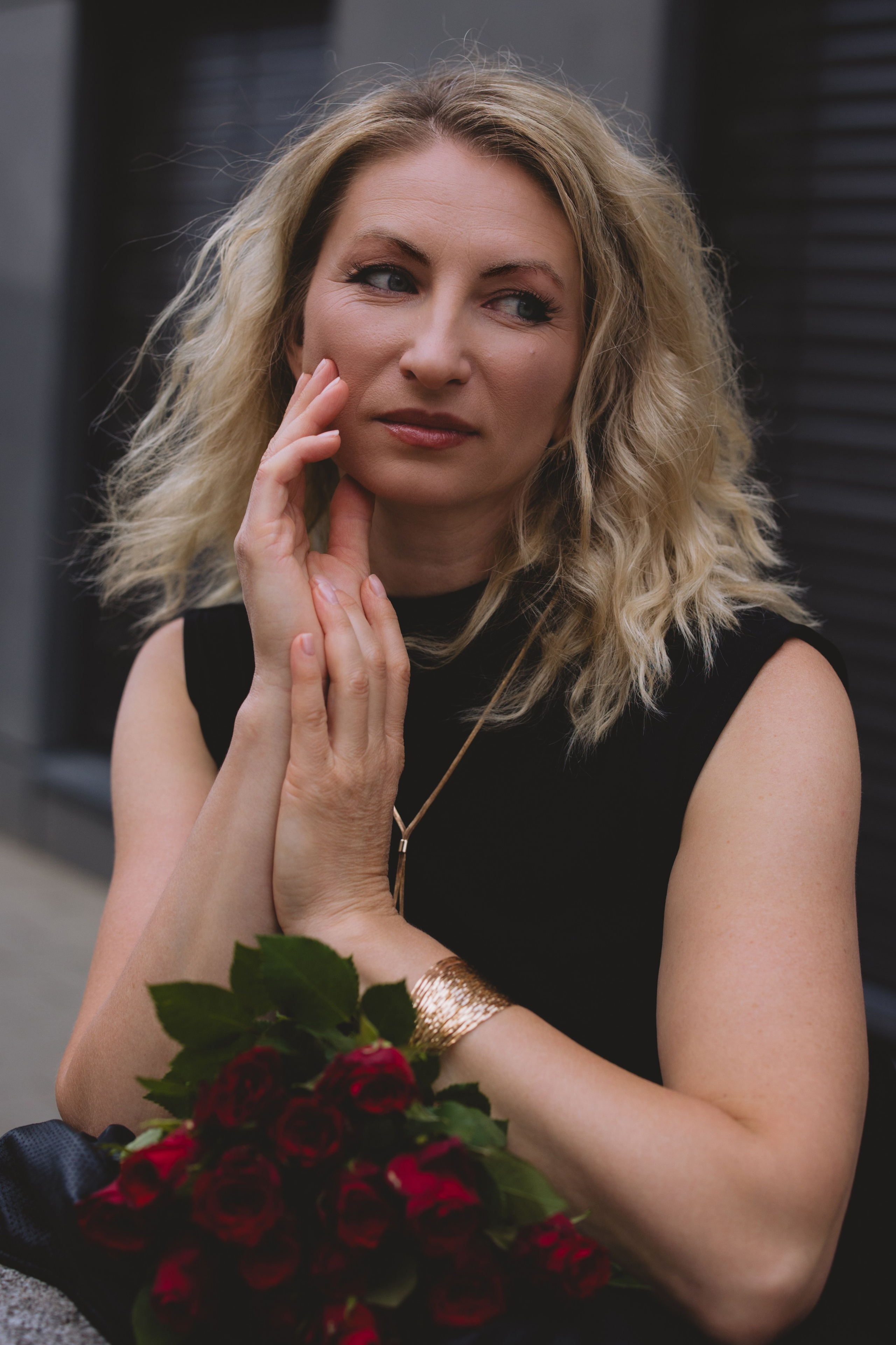 Outdoor Portrait Photoshoot in Leipzig. Woman in Black Dress. Kristina Kozheltsova — Black & White Portrait Photographer in Leipzig