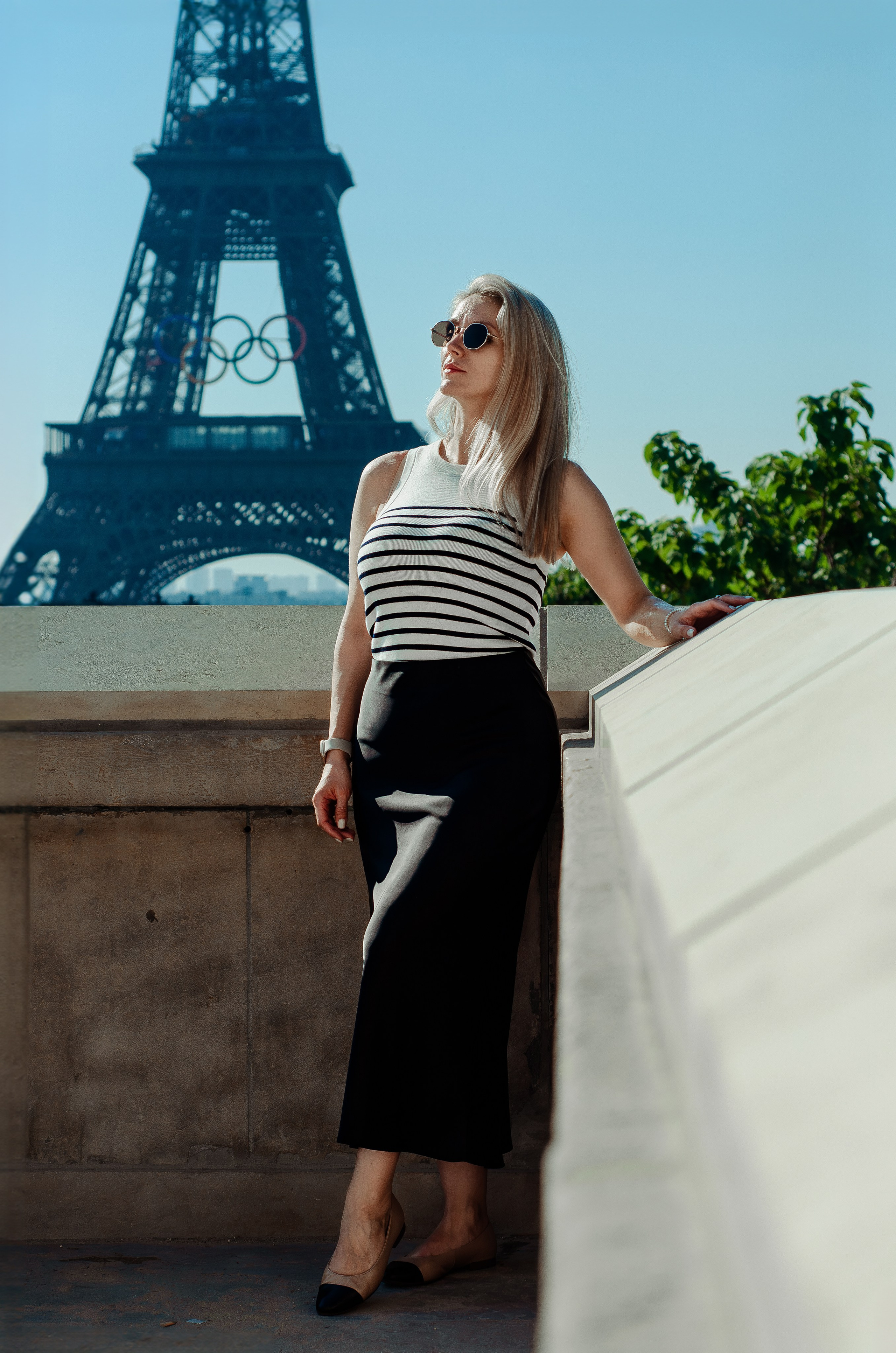 Летняя фотосессия у Эйфелевой башни. Фотограф в Париже Полина Осипова