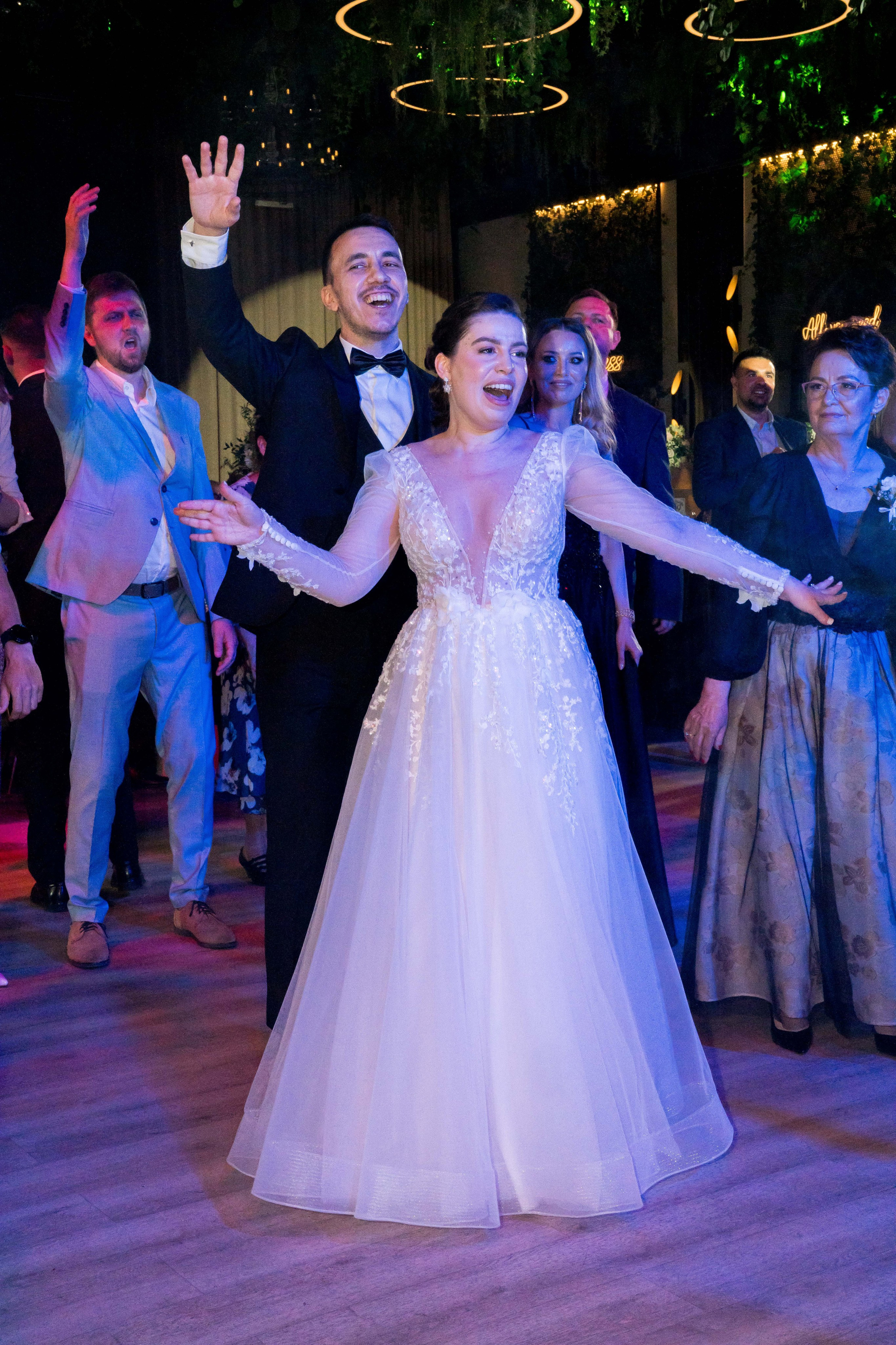 PARTY. Gabriel Florea — Fotograf nuntă București