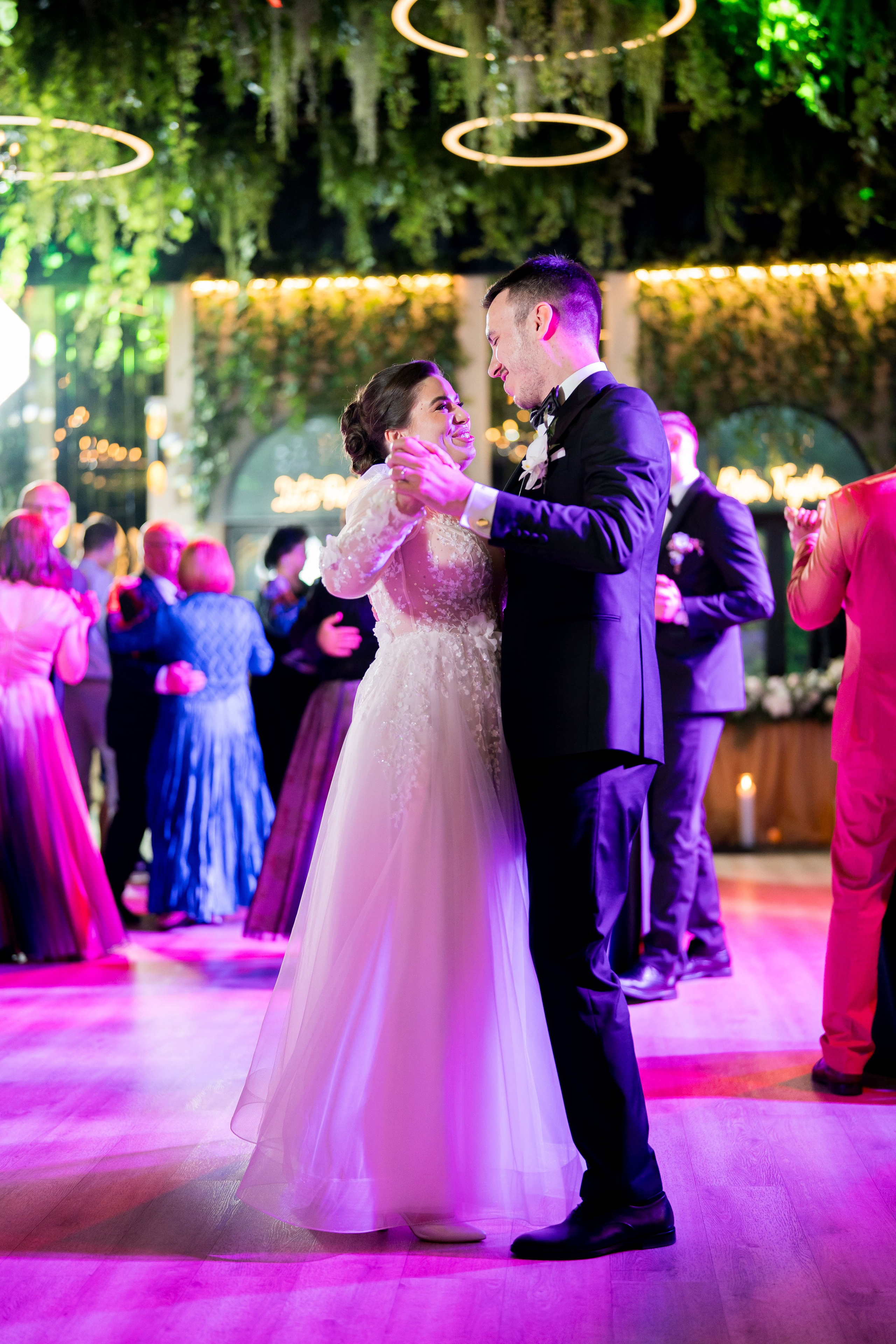 PARTY. Gabriel Florea — Fotograf nuntă București