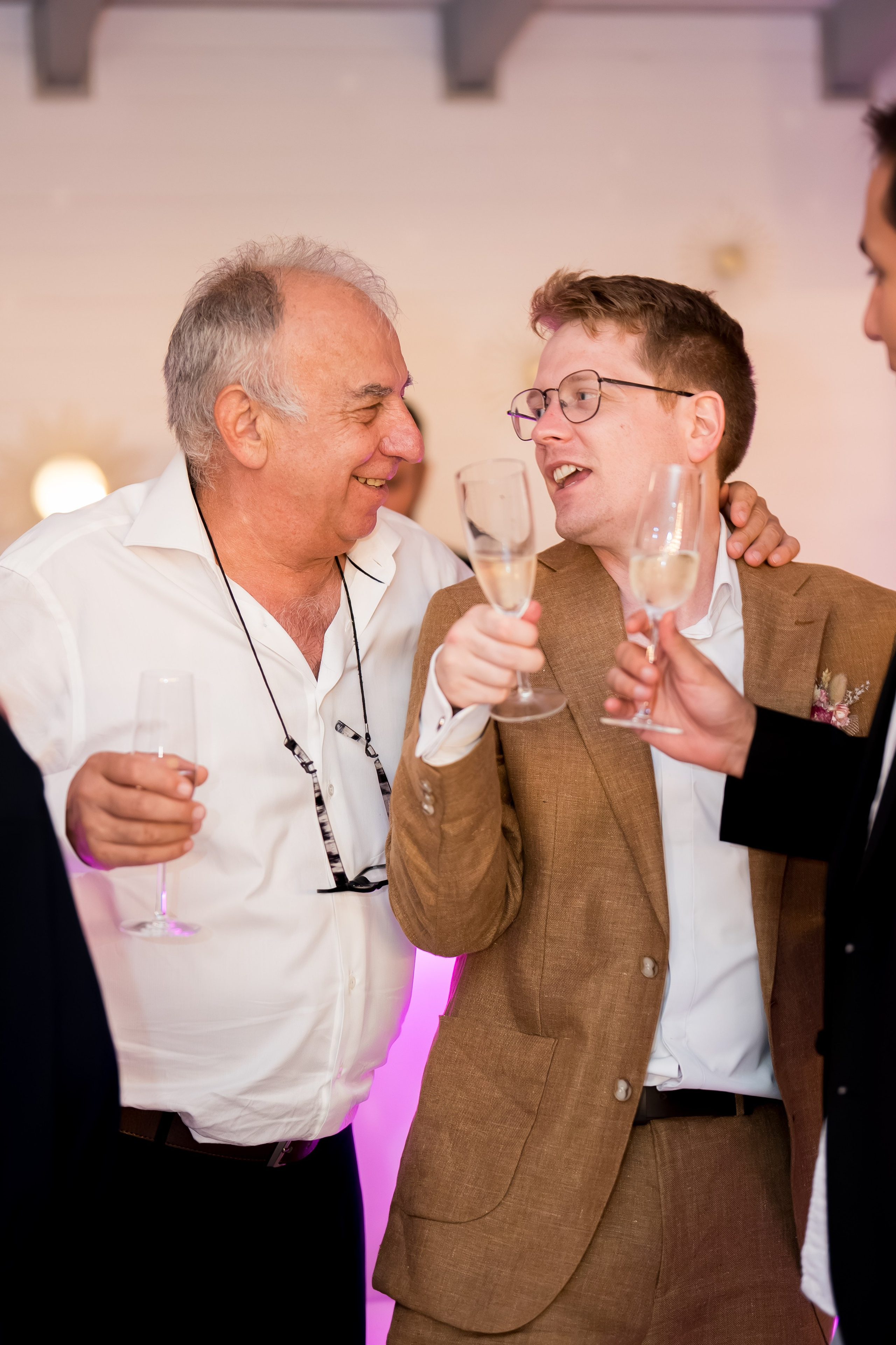 PARTY. Gabriel Florea — Fotograf nuntă București