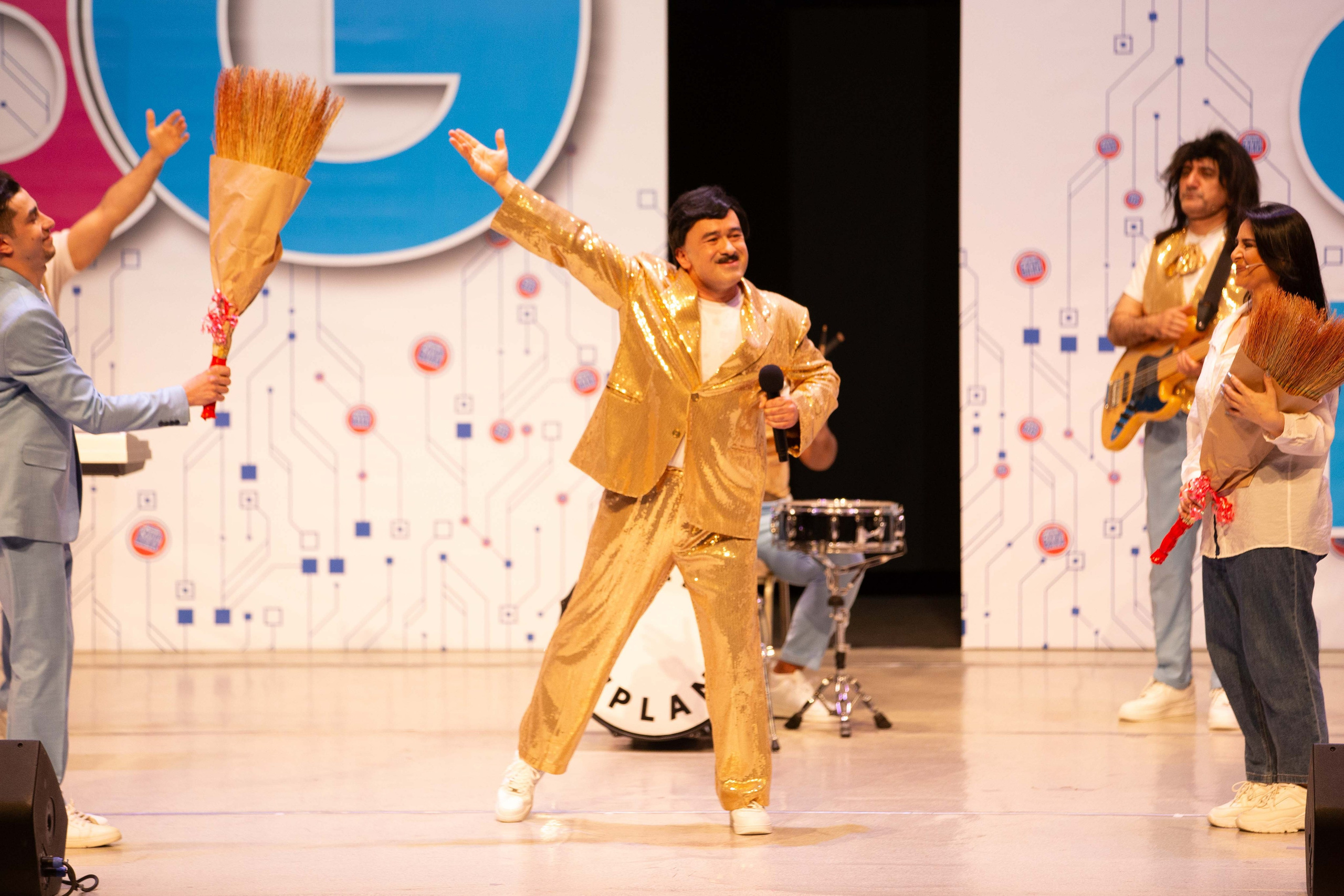 PLANET PARNI IZ BAKU. Wedding&Event photographer Ismail Rzayev in Baku