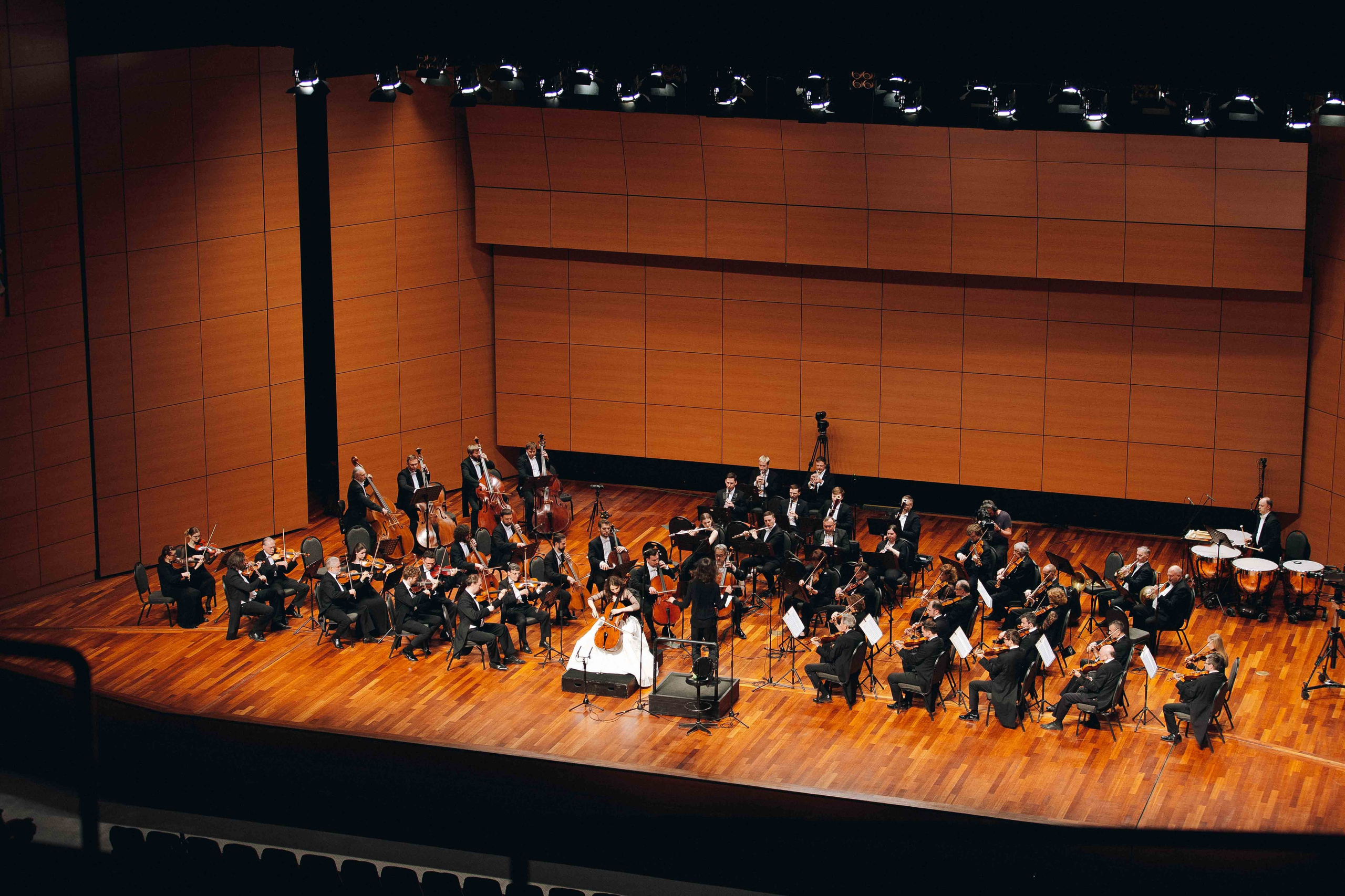 The Tchaikovsky Academic Grand Symphony Orchestra in Istanbul. Wedding&Event photographer Ismail Rzayev in Baku