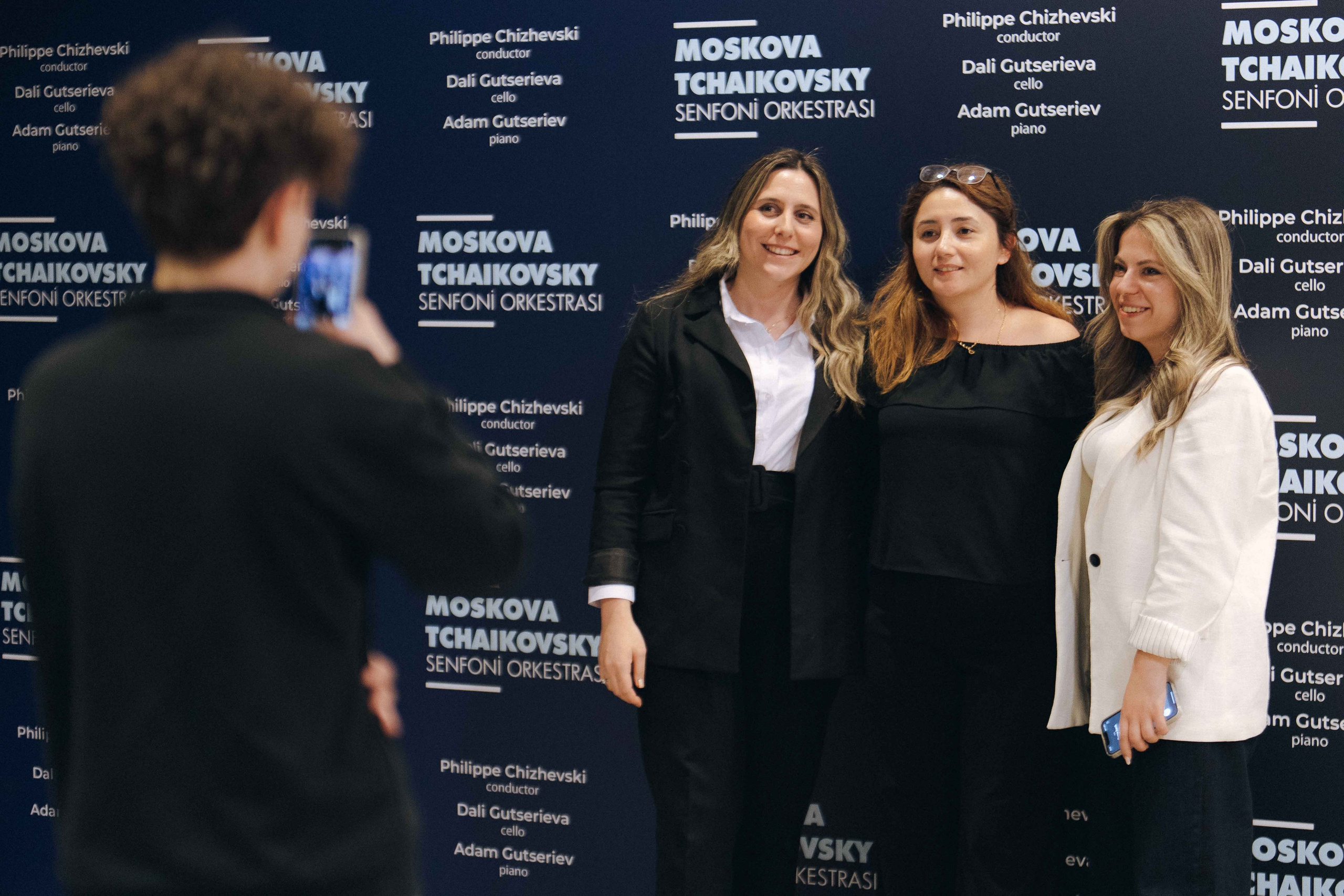 The Tchaikovsky Academic Grand Symphony Orchestra in Istanbul. Wedding&Event photographer Ismail Rzayev in Baku