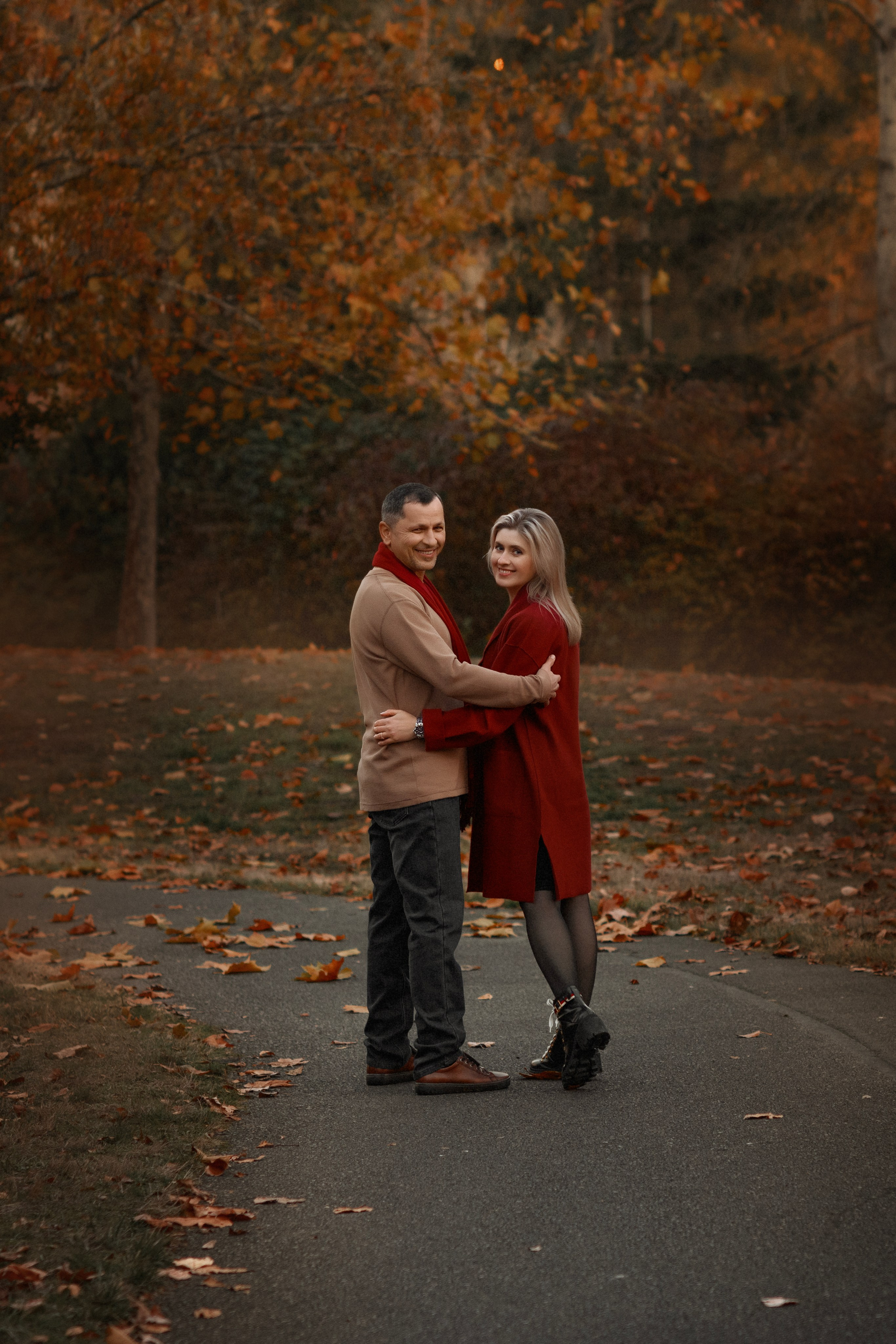 Autumn romance. Wedding & portrait photography in the Seattle Area. Helen Michelle photographer