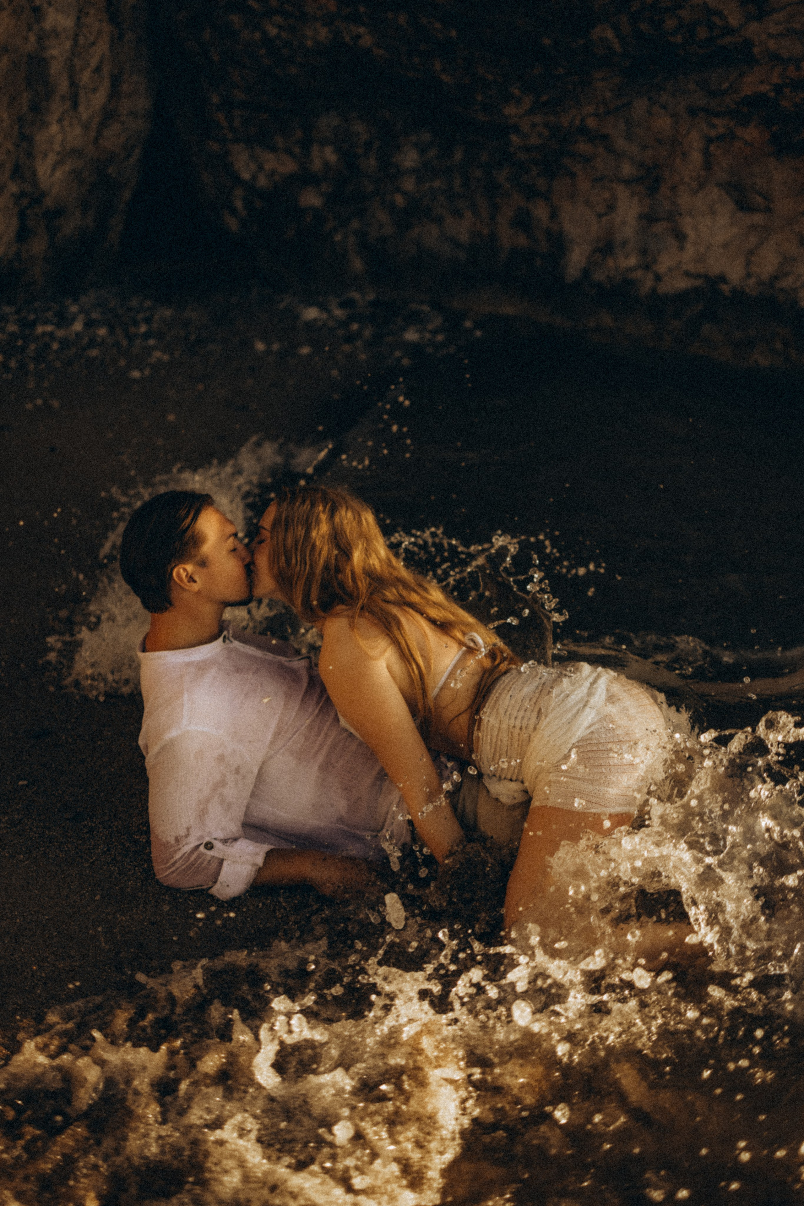 Рассветная фотосессия love story в Кемере. Wedding & Event Planner