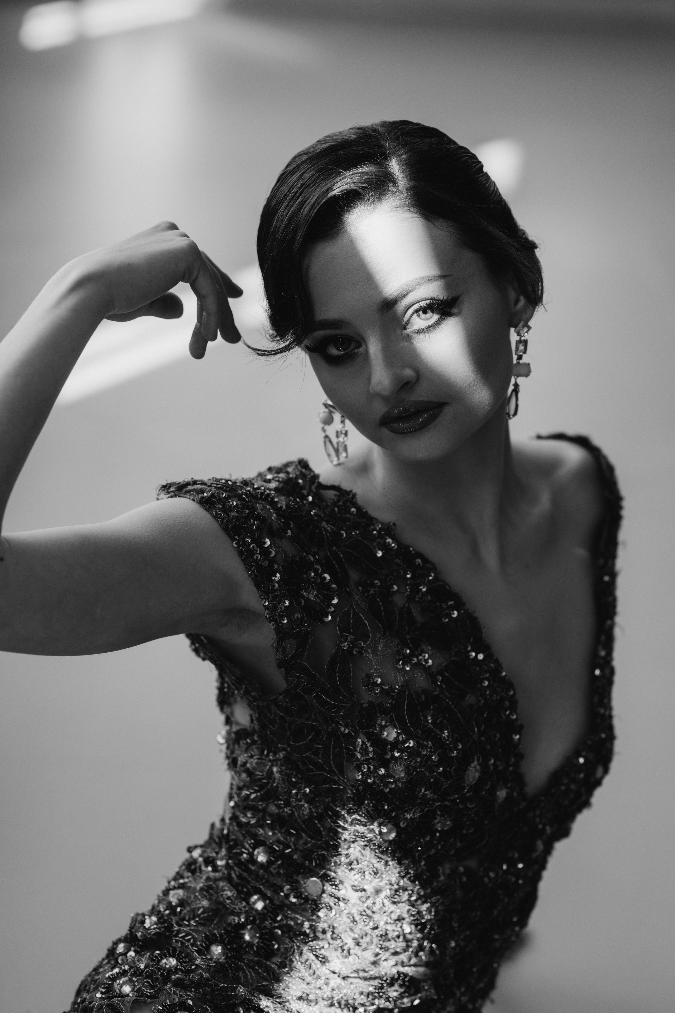 Riikka Couture, Riikka Ikäheimo, Violetta Keller, Portrait, Dancer. Wedding and potrait photographer in Helsinki Vickan O