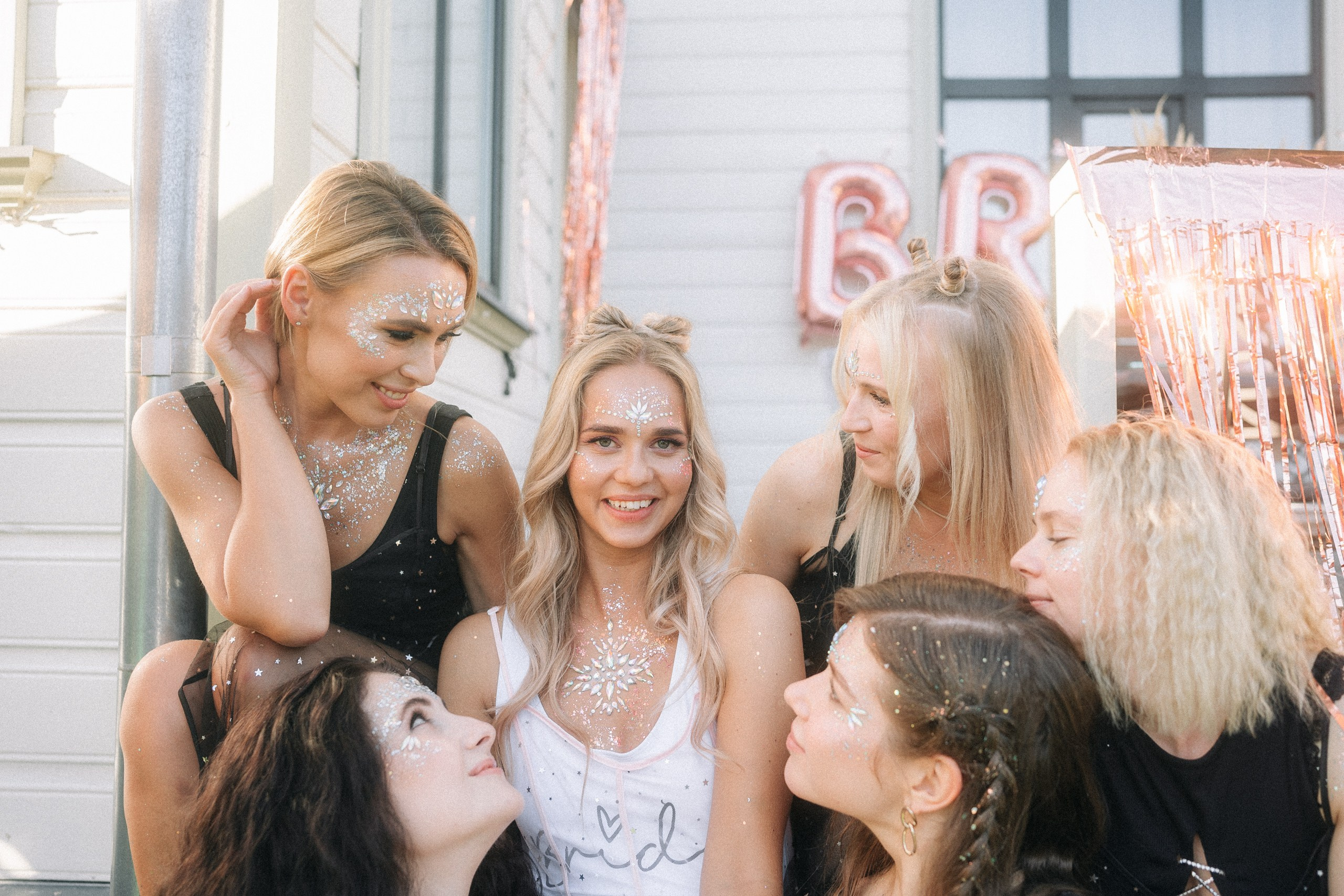 Coachella-themed Bachelorette Party. Couple and Family Photographer in Tallinn, Sasha Kaloshin