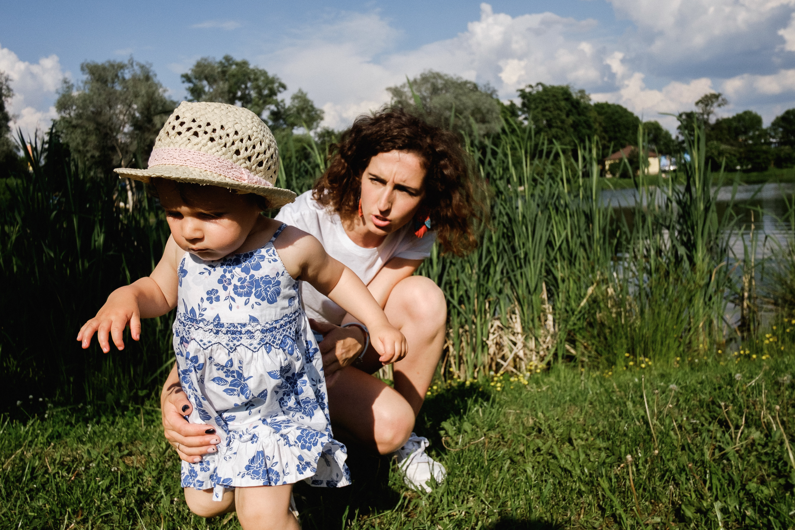 Olive, Marina and Nikta. Portrait and reportage photographer