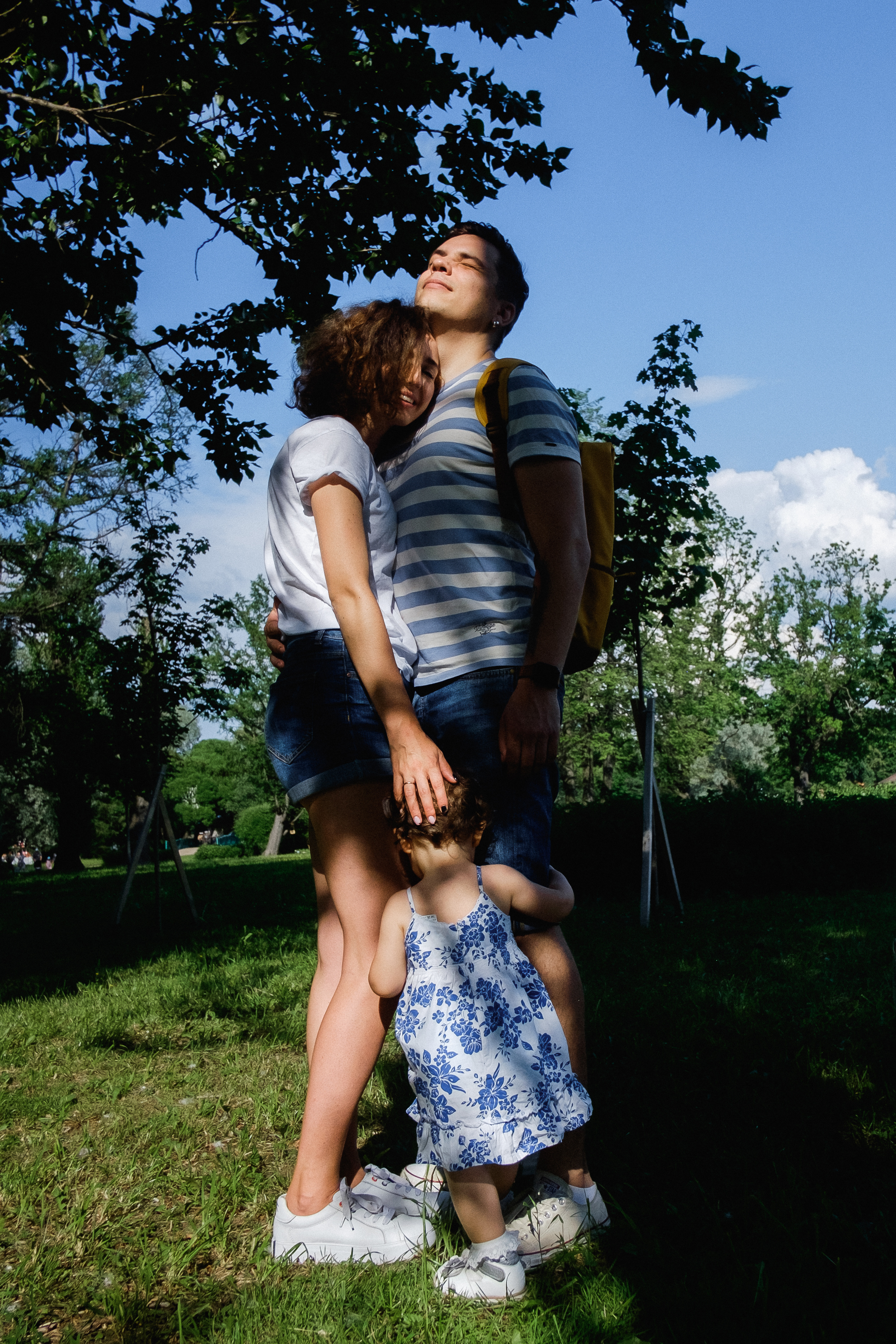 Olive, Marina and Nikta. Portrait and reportage photographer