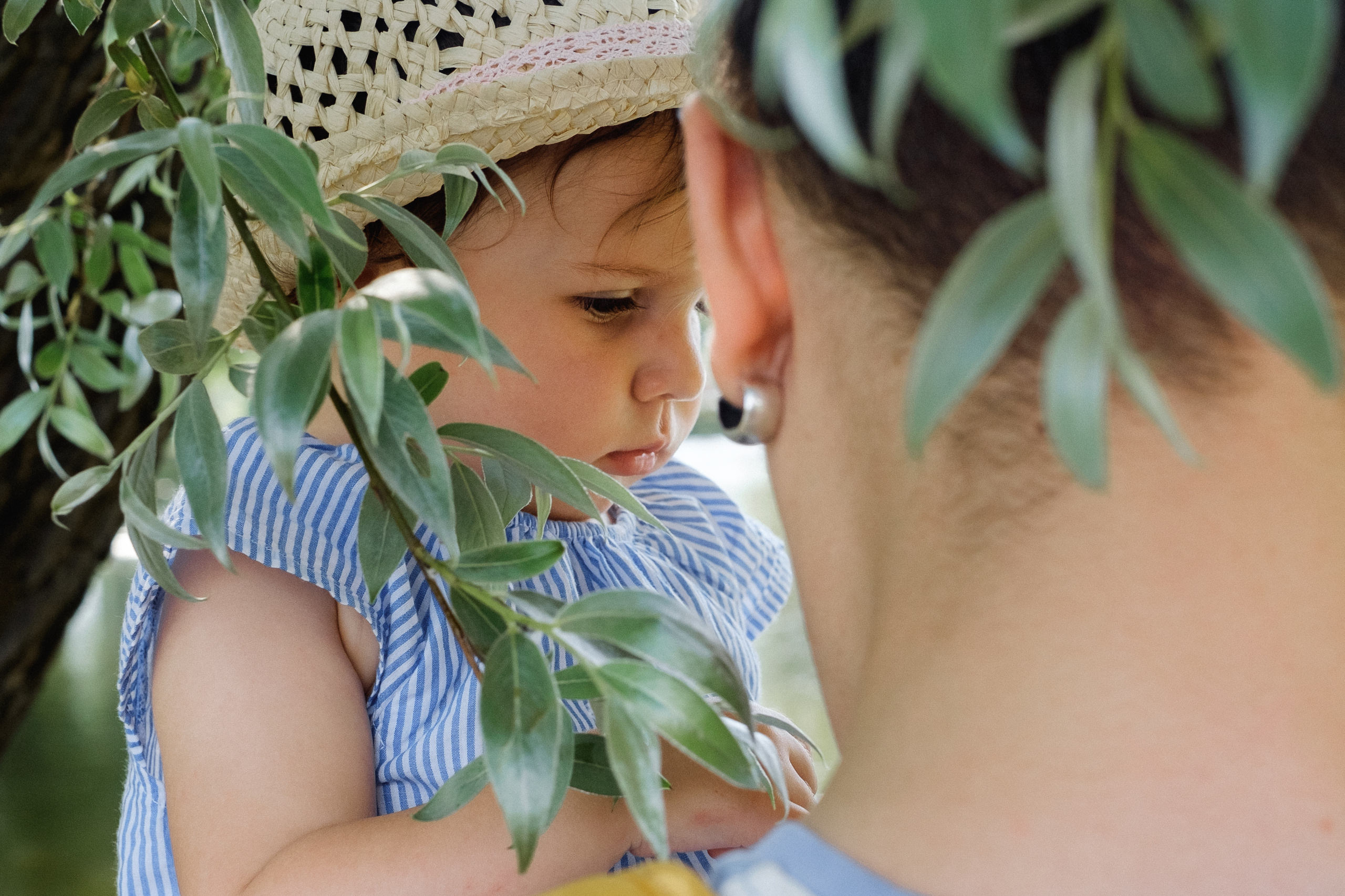 Olive, Marina and Nikta. Portrait and reportage photographer