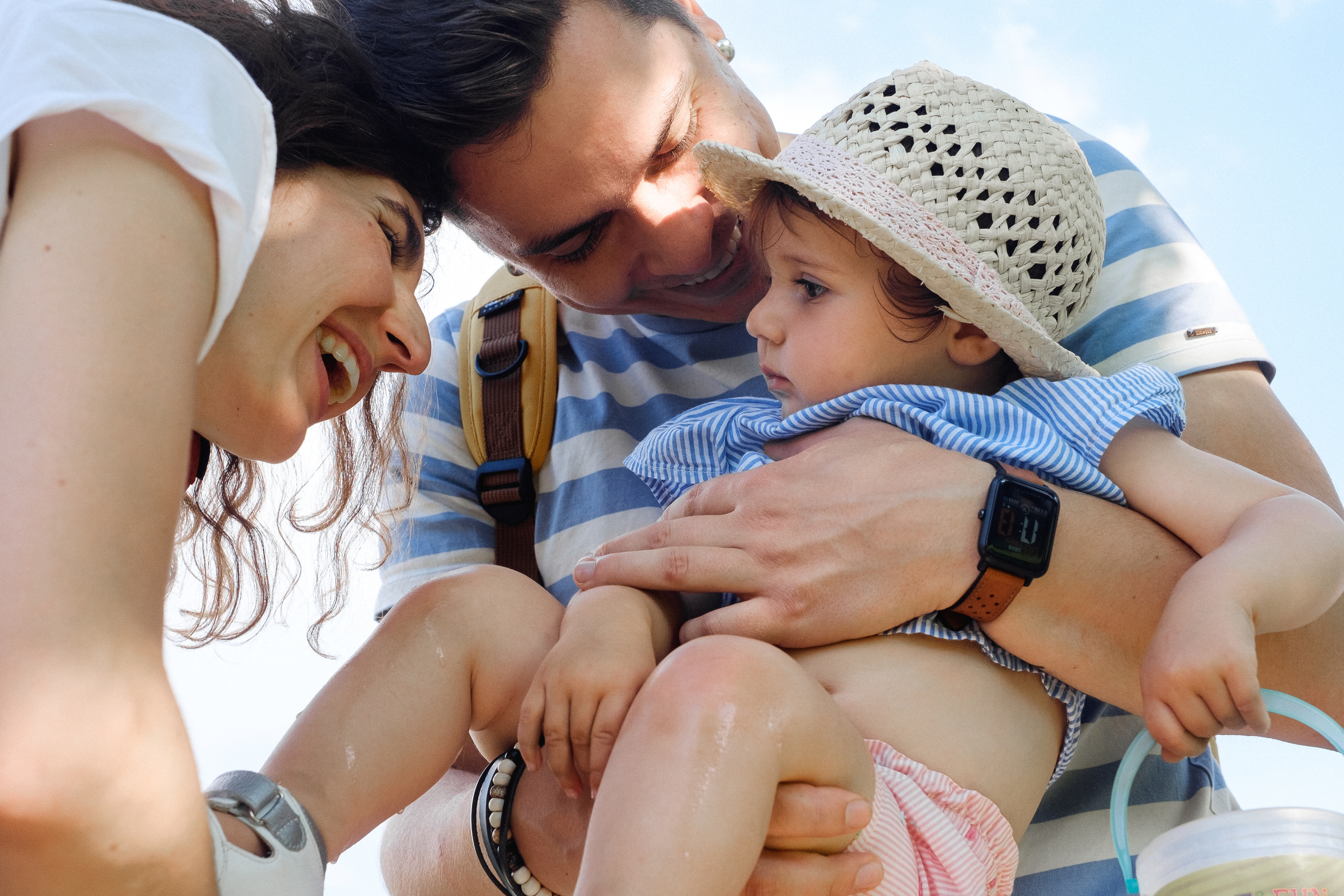 Olive, Marina and Nikta. Portrait and reportage photographer